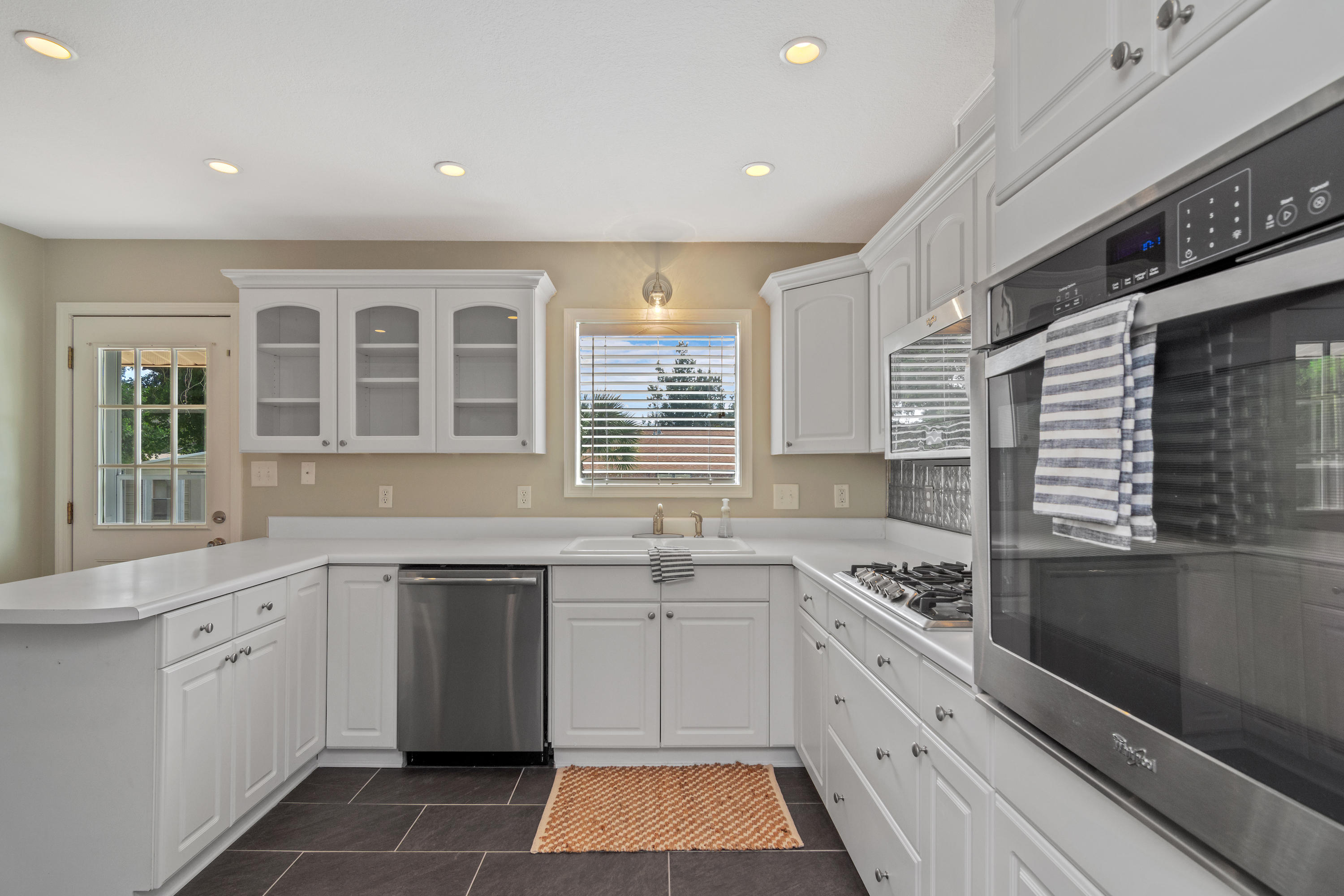 BAYOU WOODS 1ST ADDN - Residential