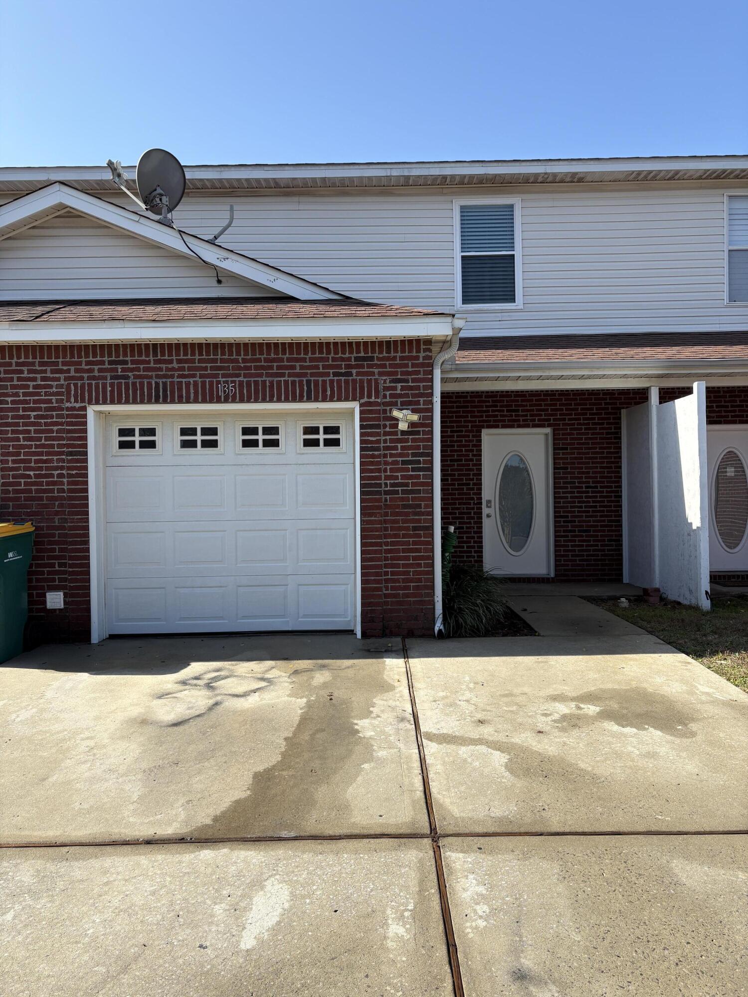 Located in the center of Destin and just a short walk to the beach. This nicely refurbished home has 3 bedrooms all upstairs with 2 full baths. Living, dining, kitchen, and half bath on the first level. LVP floring through out. Remodled kitchen and bathrooms with quartz counter tops, stainless appliances and new windows just installed.