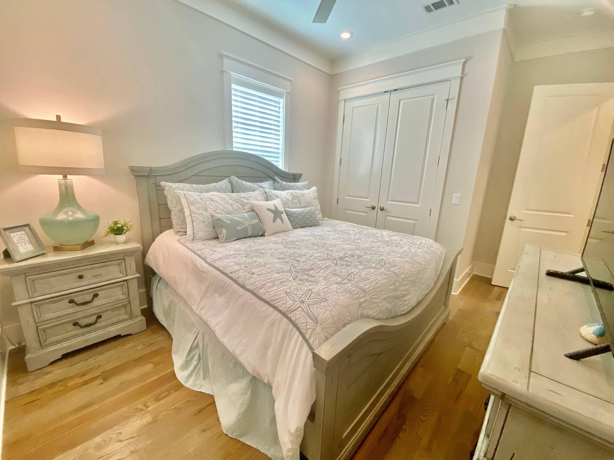 LAKESIDE AT BLUE MOUNTAIN BEACH - Residential