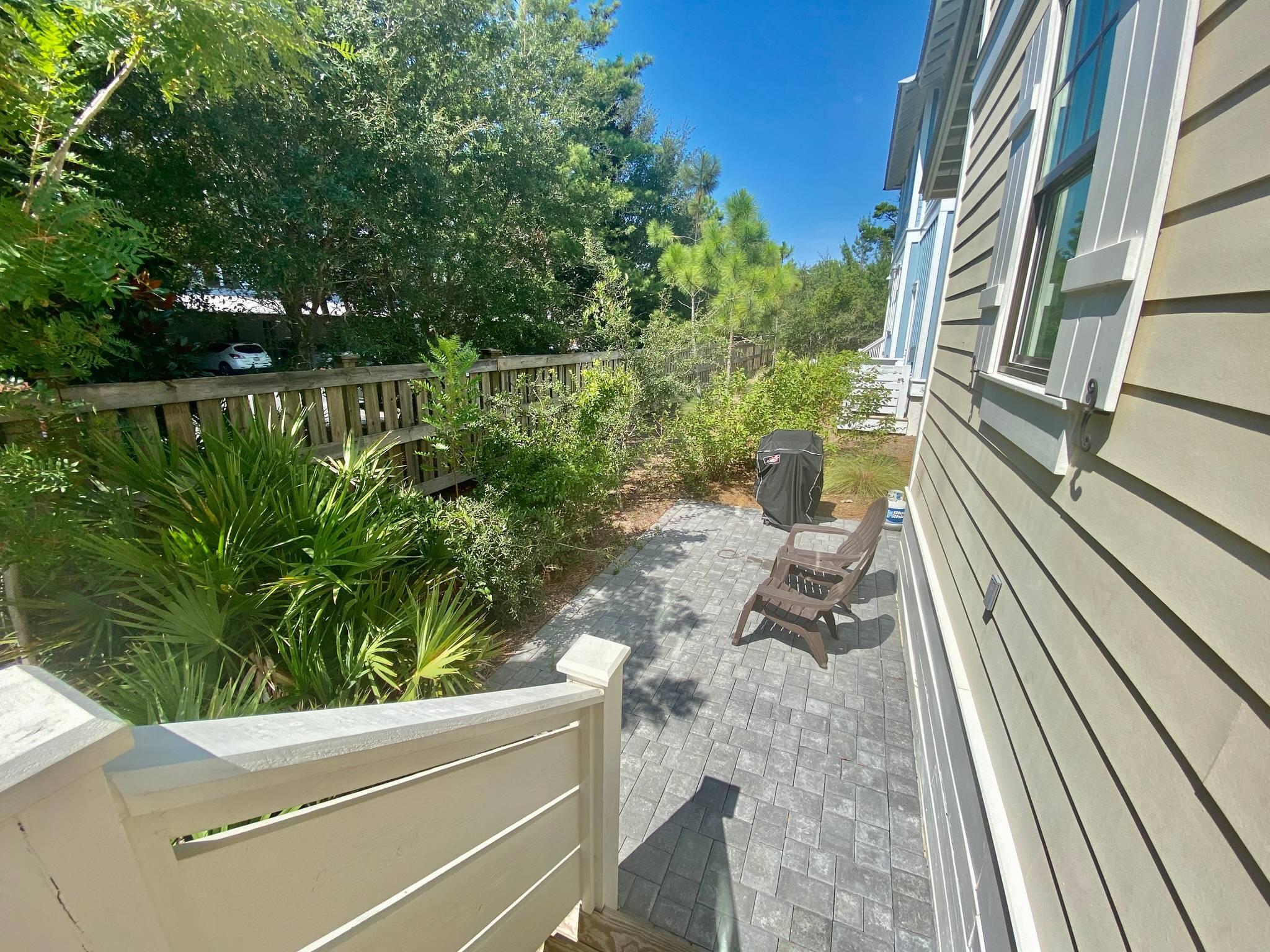 LAKESIDE AT BLUE MOUNTAIN BEACH - Residential