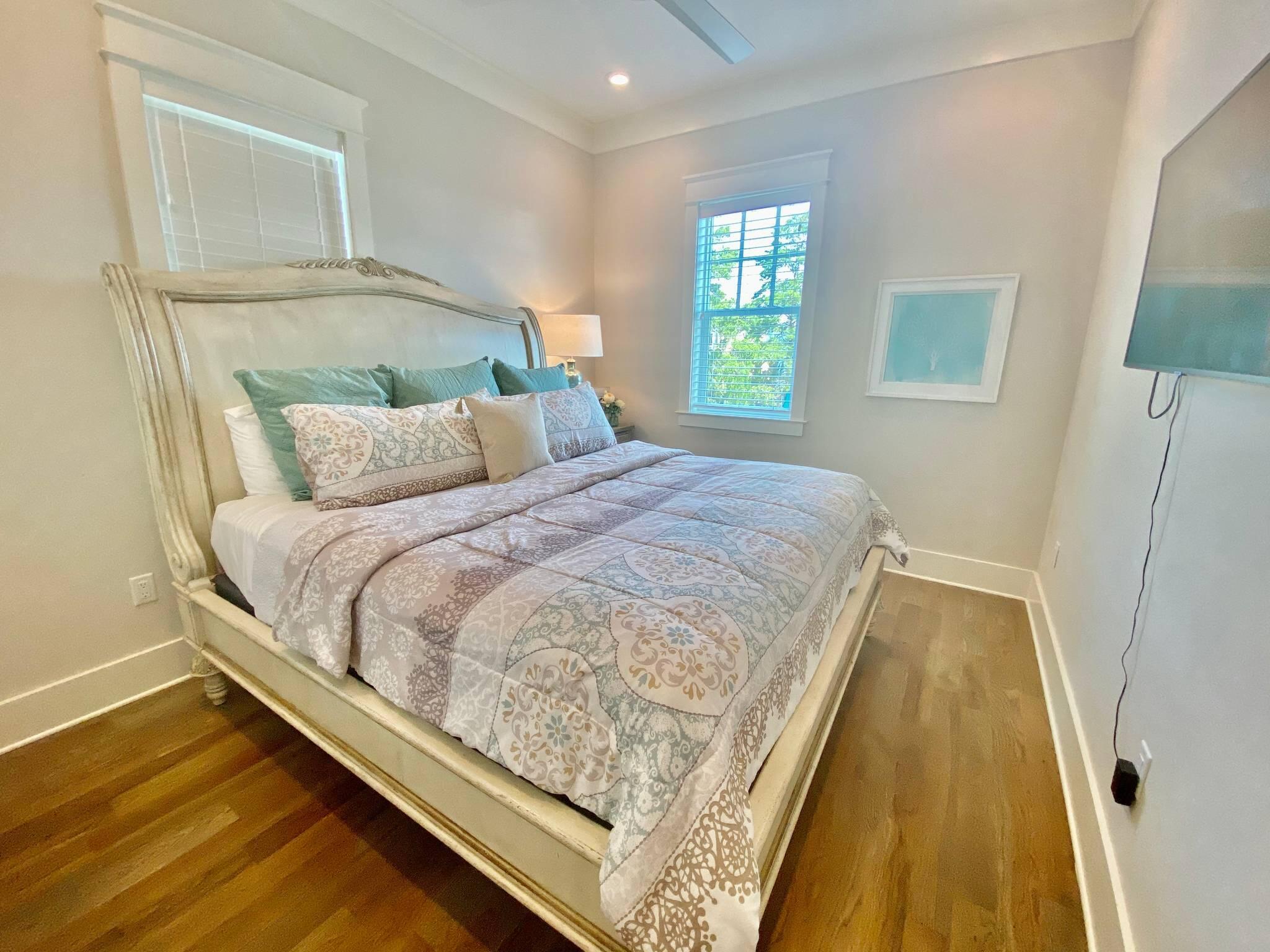 LAKESIDE AT BLUE MOUNTAIN BEACH - Residential