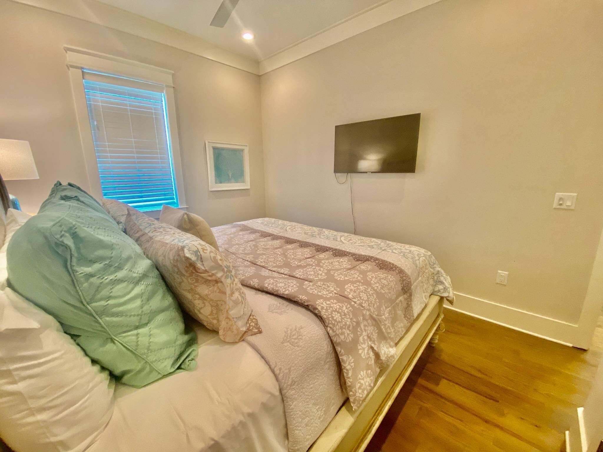 LAKESIDE AT BLUE MOUNTAIN BEACH - Residential