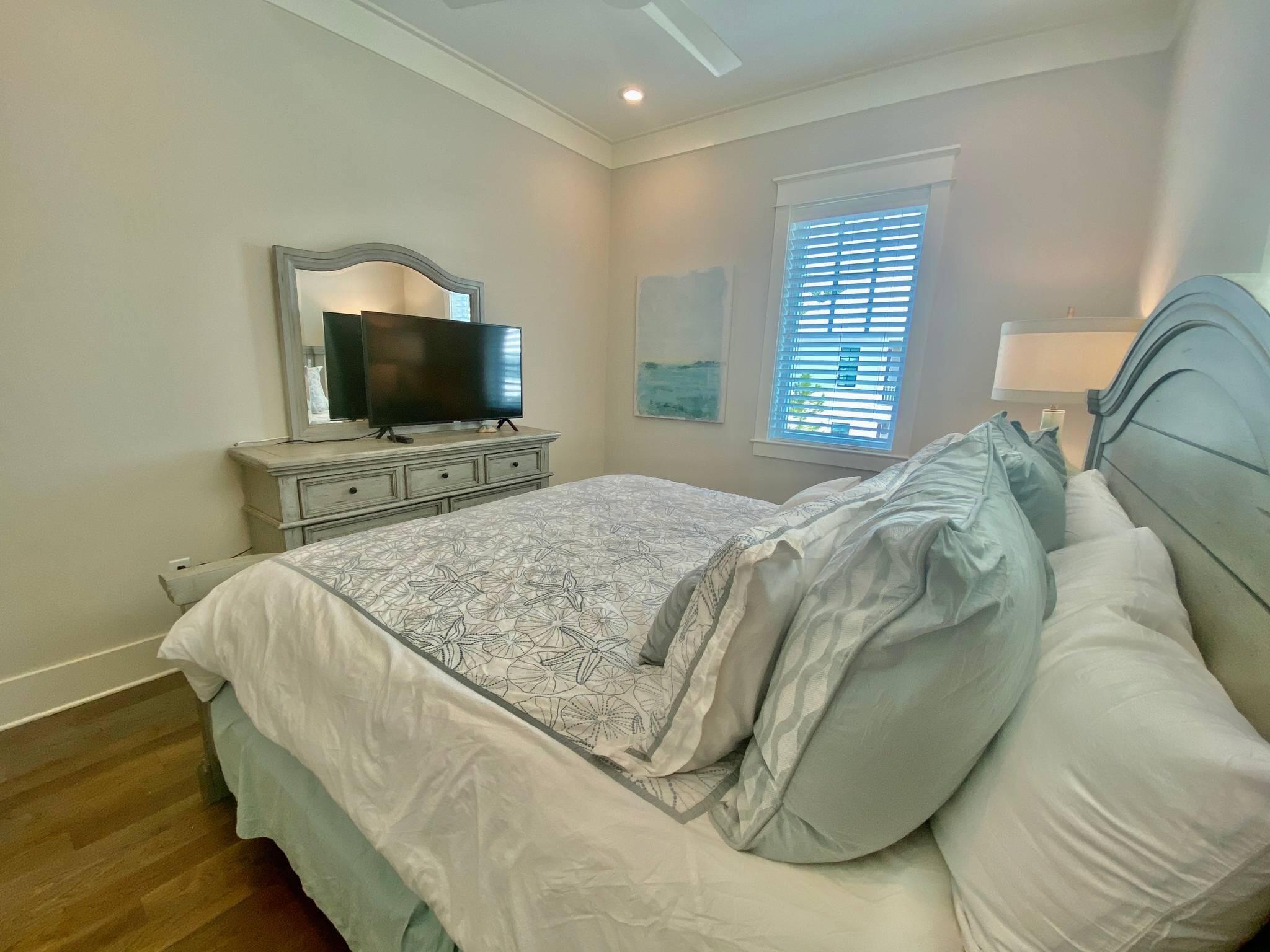 LAKESIDE AT BLUE MOUNTAIN BEACH - Residential