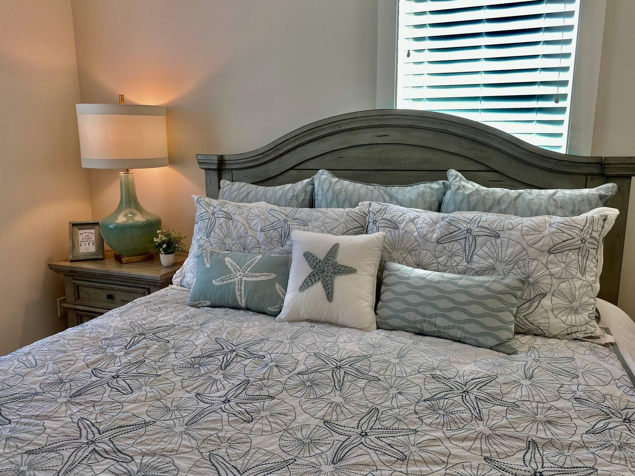 LAKESIDE AT BLUE MOUNTAIN BEACH - Residential