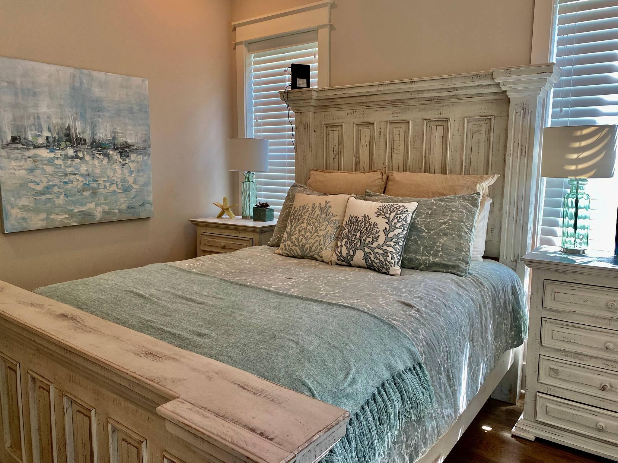 LAKESIDE AT BLUE MOUNTAIN BEACH - Residential