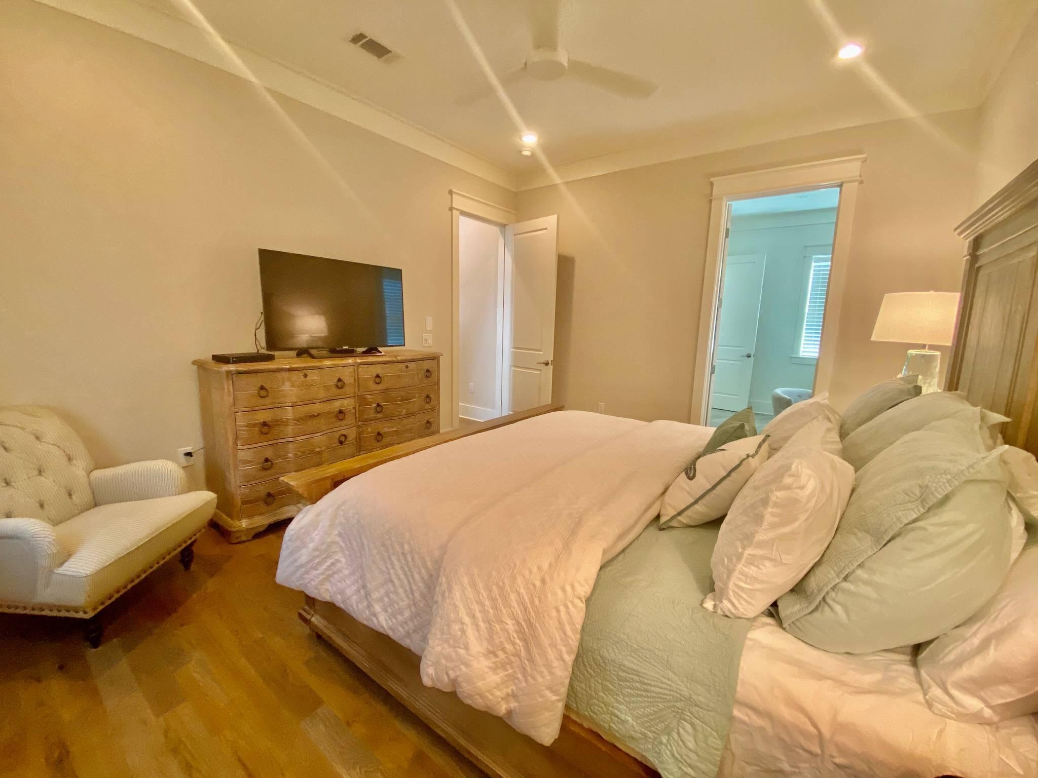 LAKESIDE AT BLUE MOUNTAIN BEACH - Residential