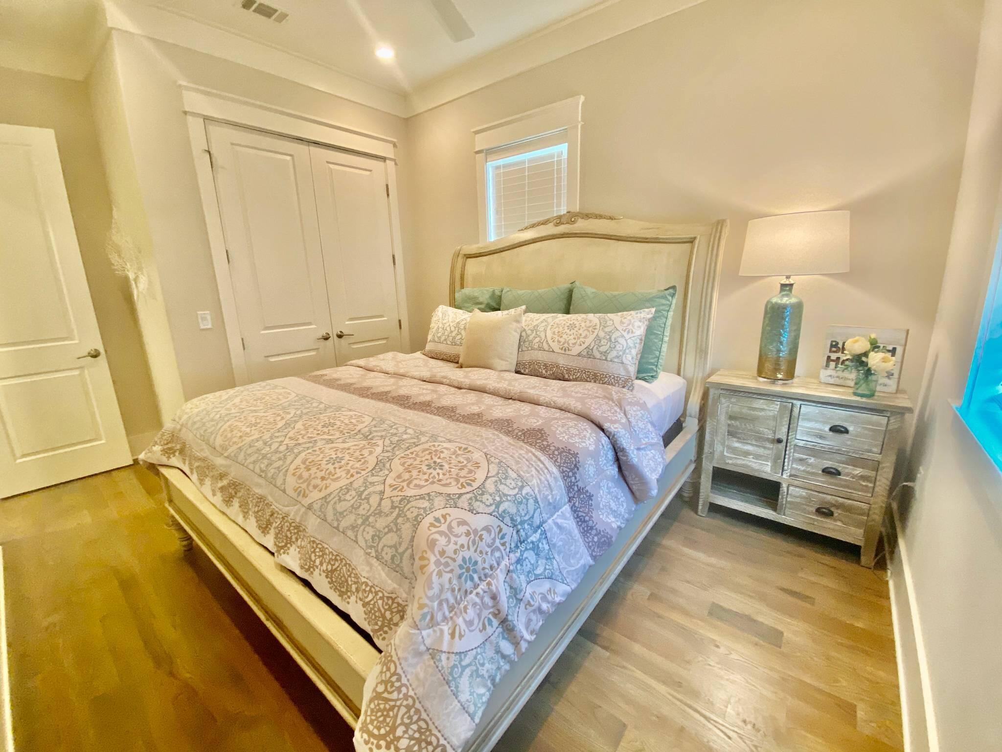 LAKESIDE AT BLUE MOUNTAIN BEACH - Residential