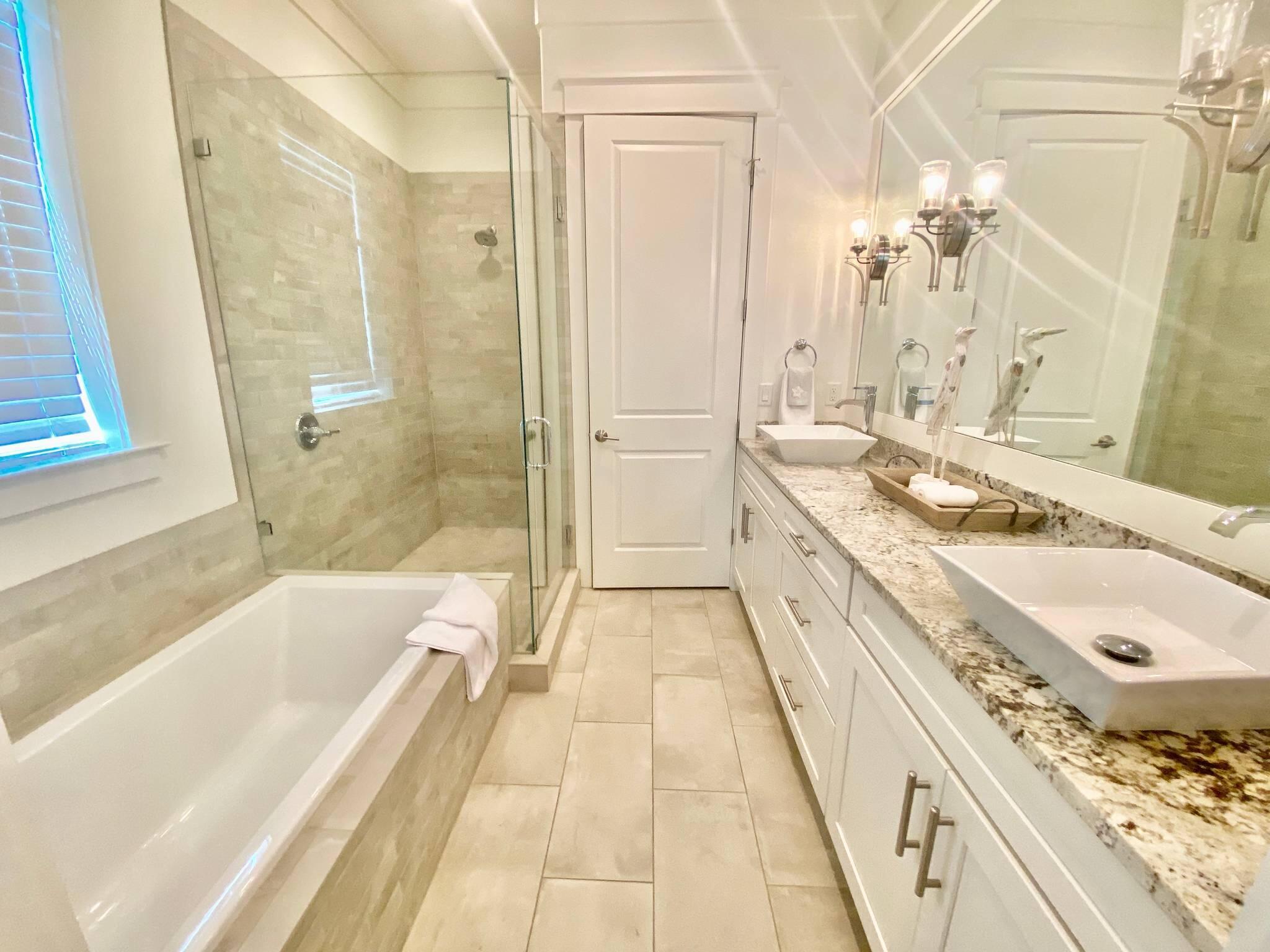 LAKESIDE AT BLUE MOUNTAIN BEACH - Residential