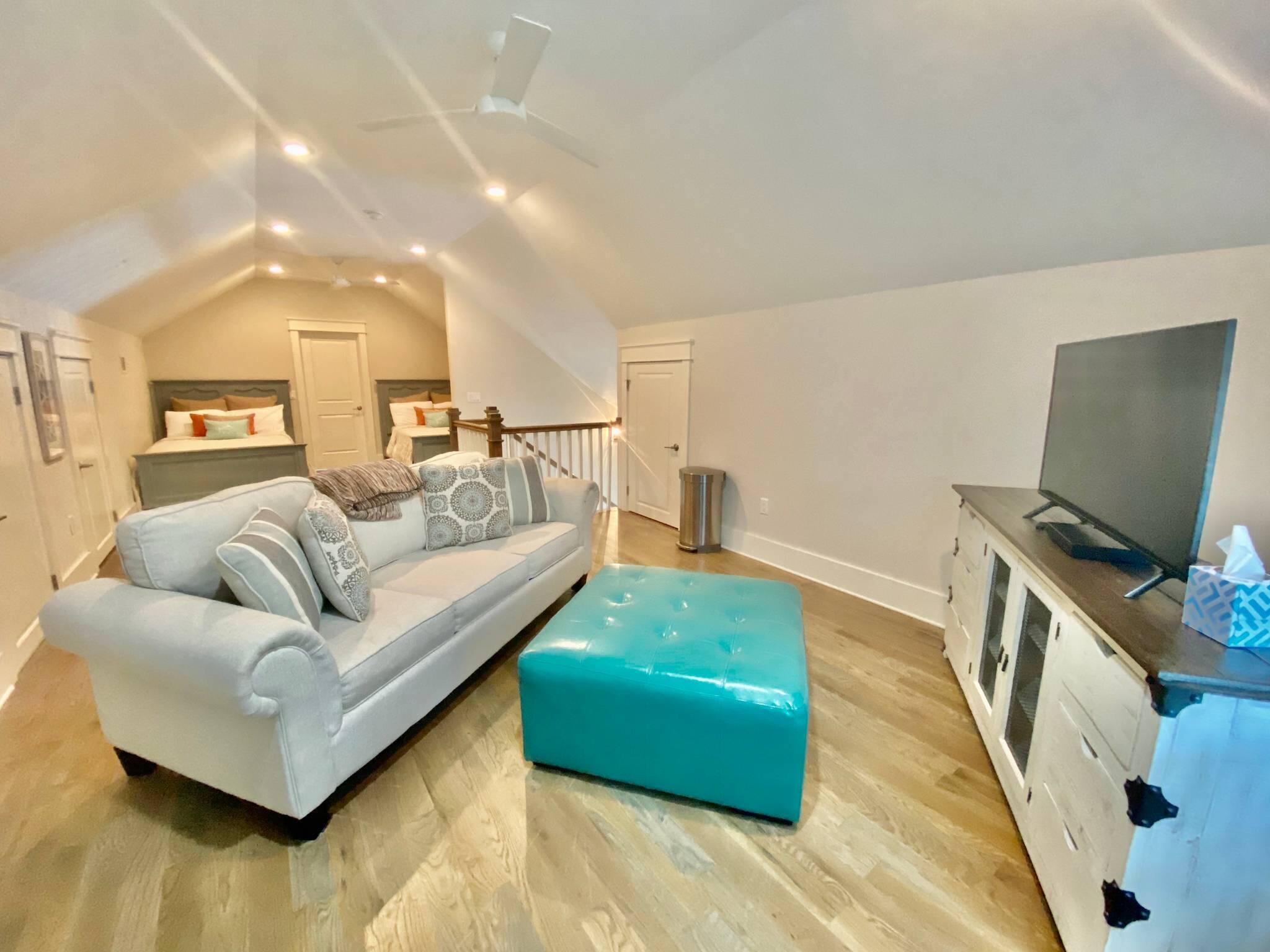 LAKESIDE AT BLUE MOUNTAIN BEACH - Residential