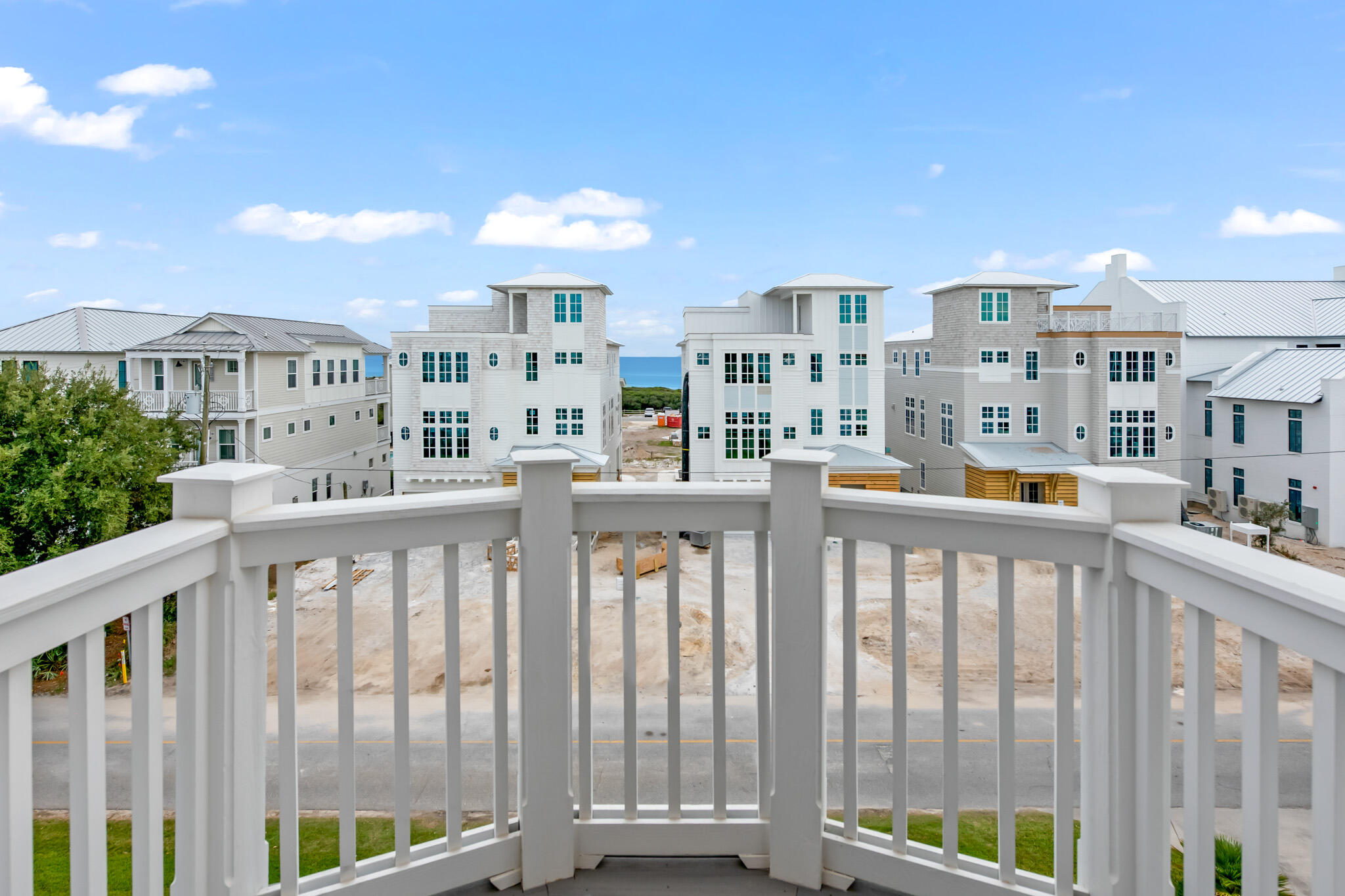 POMPANO PLACE - Residential