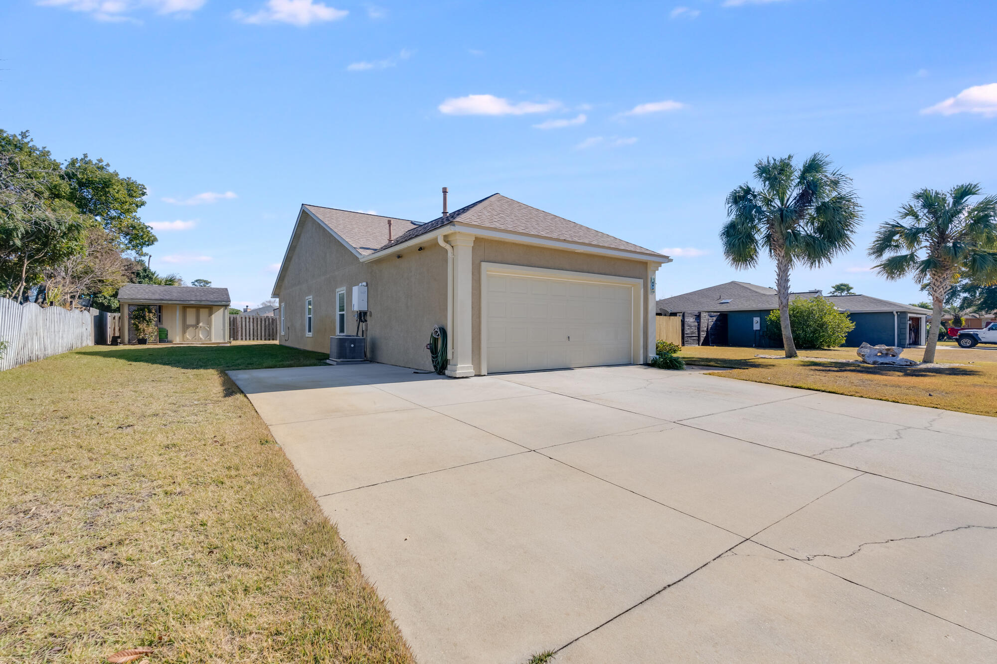 TREASURE PALMS - Residential