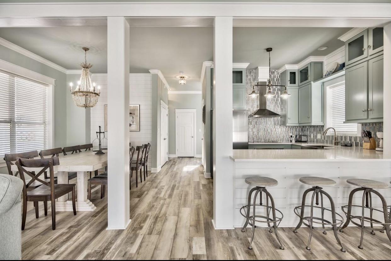 EMERALD WATERS - Residential