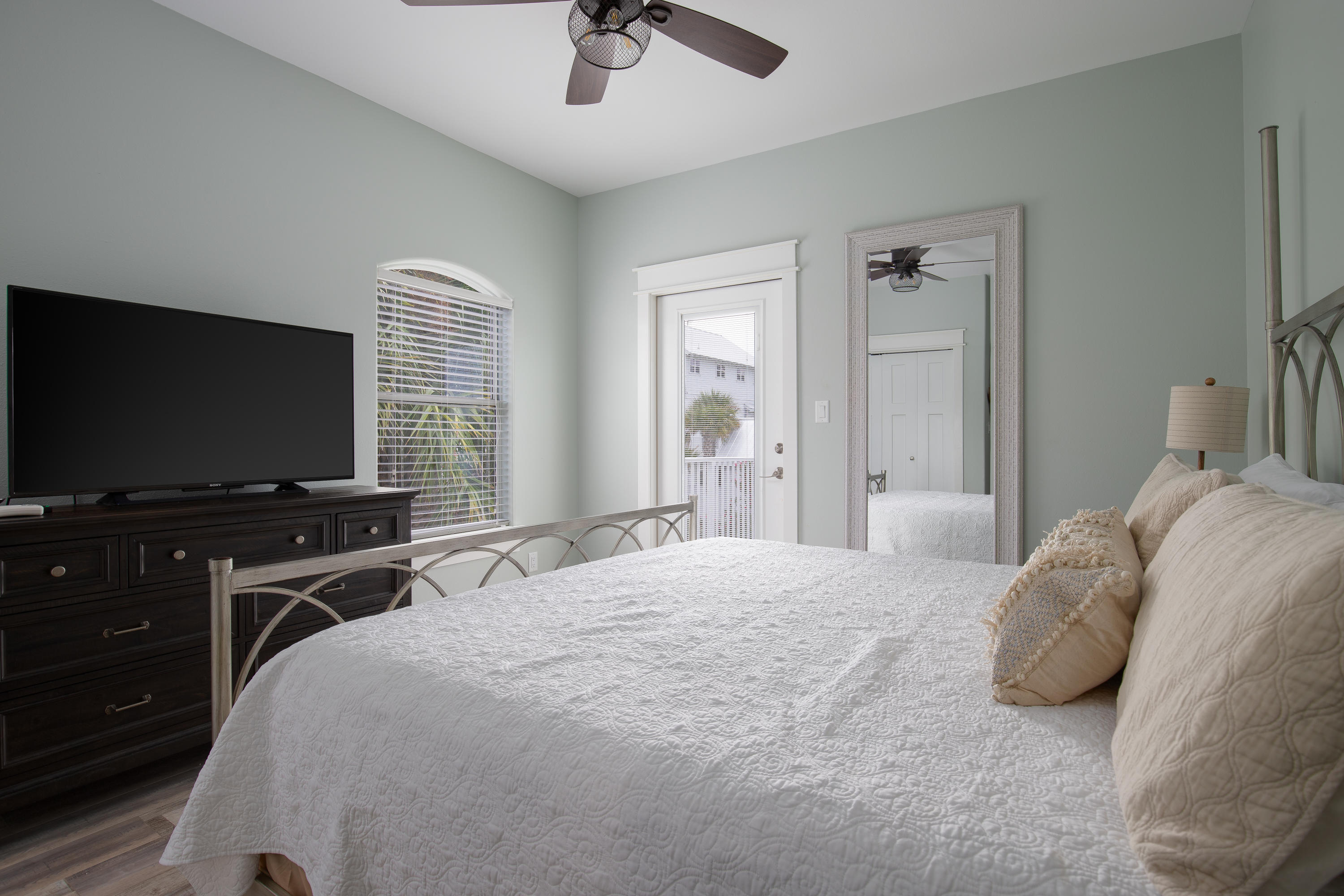 EMERALD WATERS - Residential