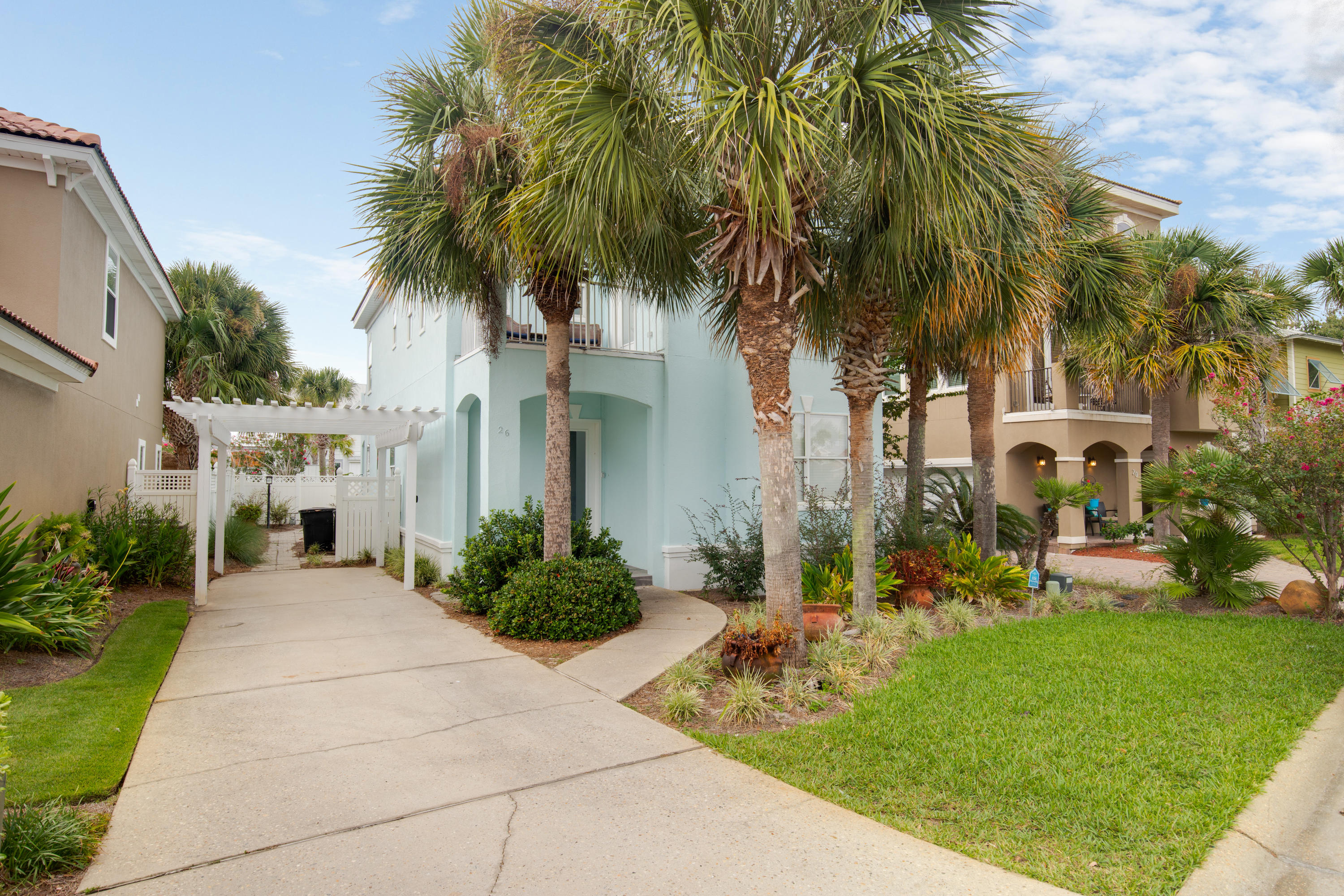 EMERALD WATERS - Residential