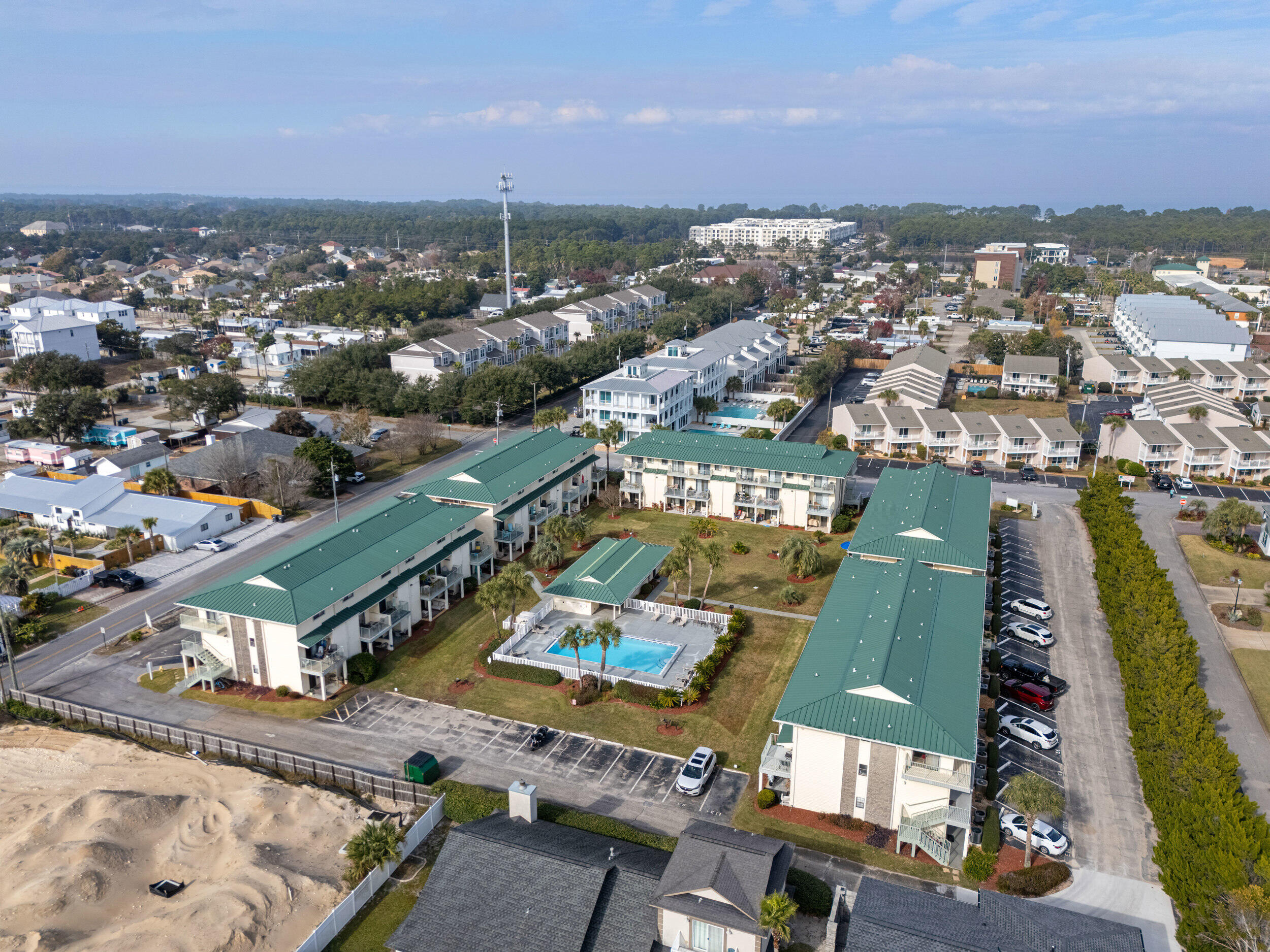 SANDPRINTS CONDO - Residential