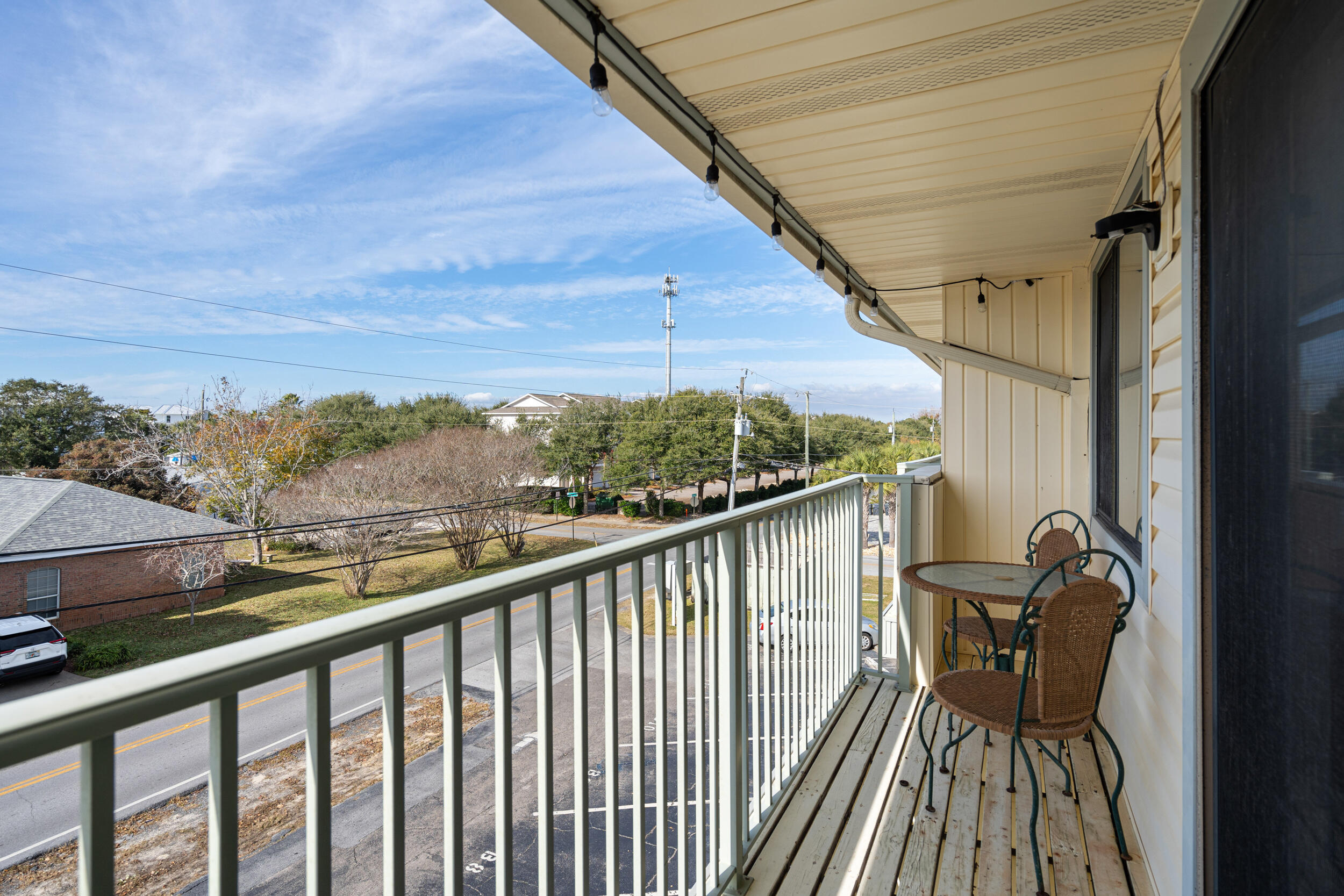 SANDPRINTS CONDO - Residential