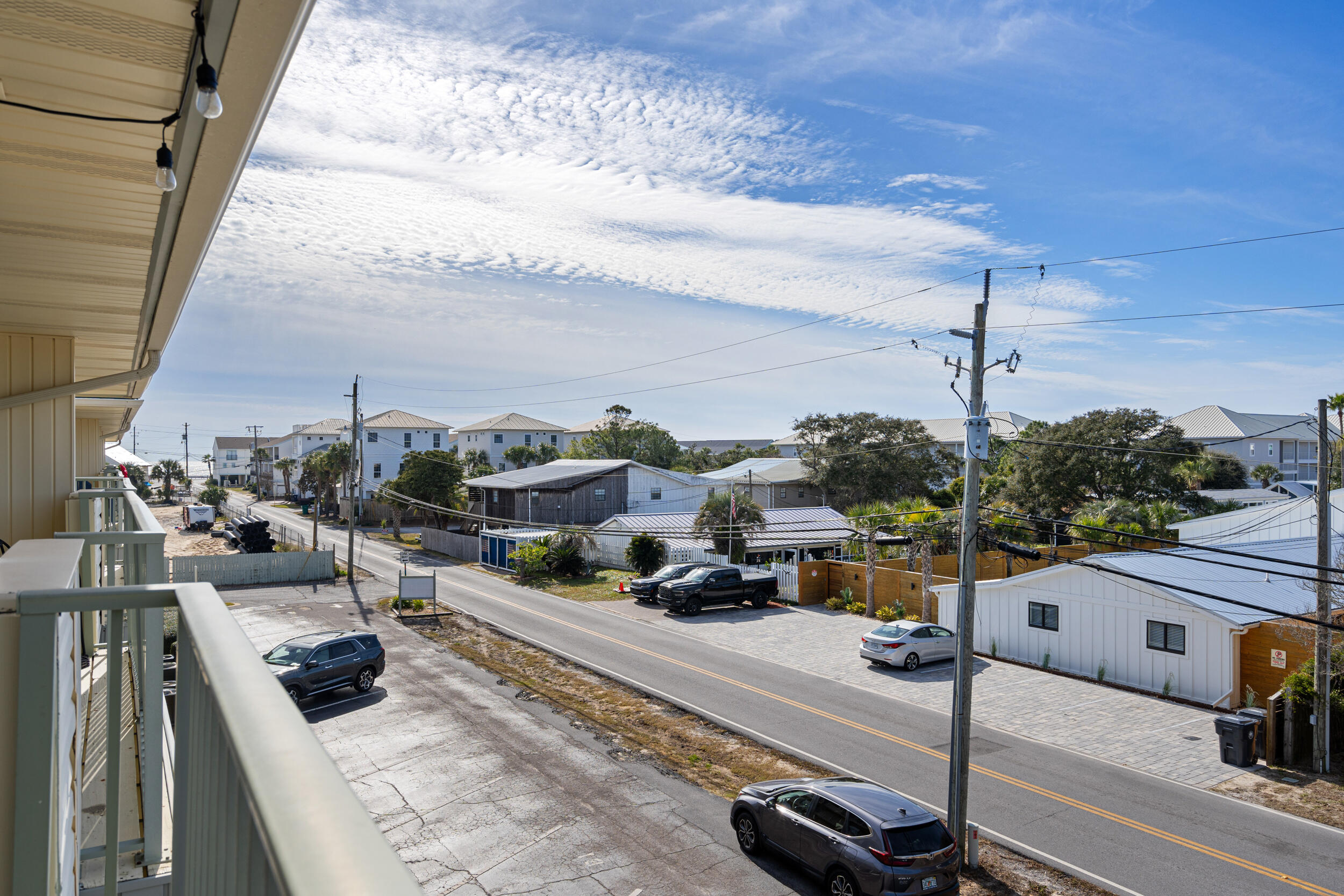 SANDPRINTS CONDO - Residential