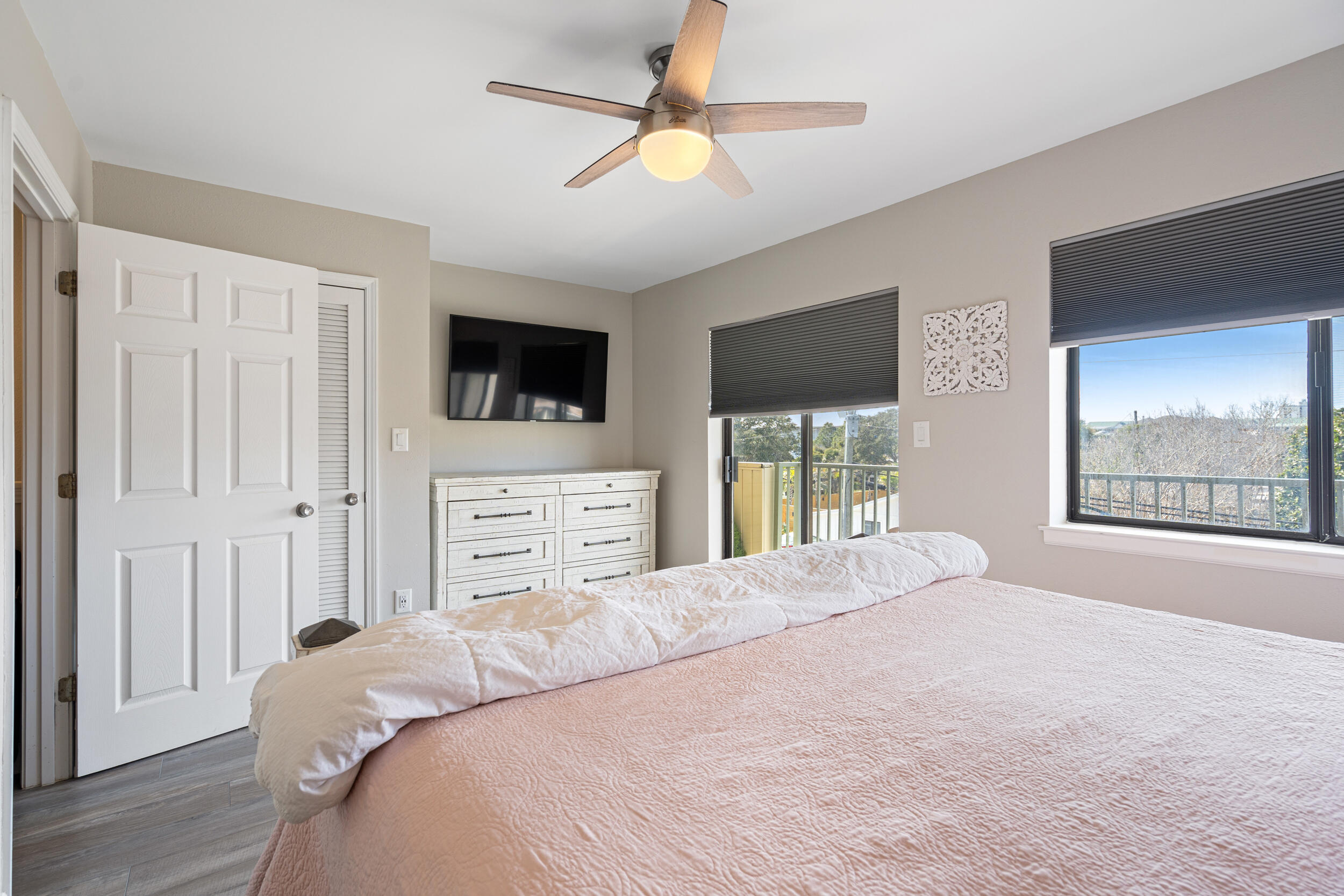 SANDPRINTS CONDO - Residential