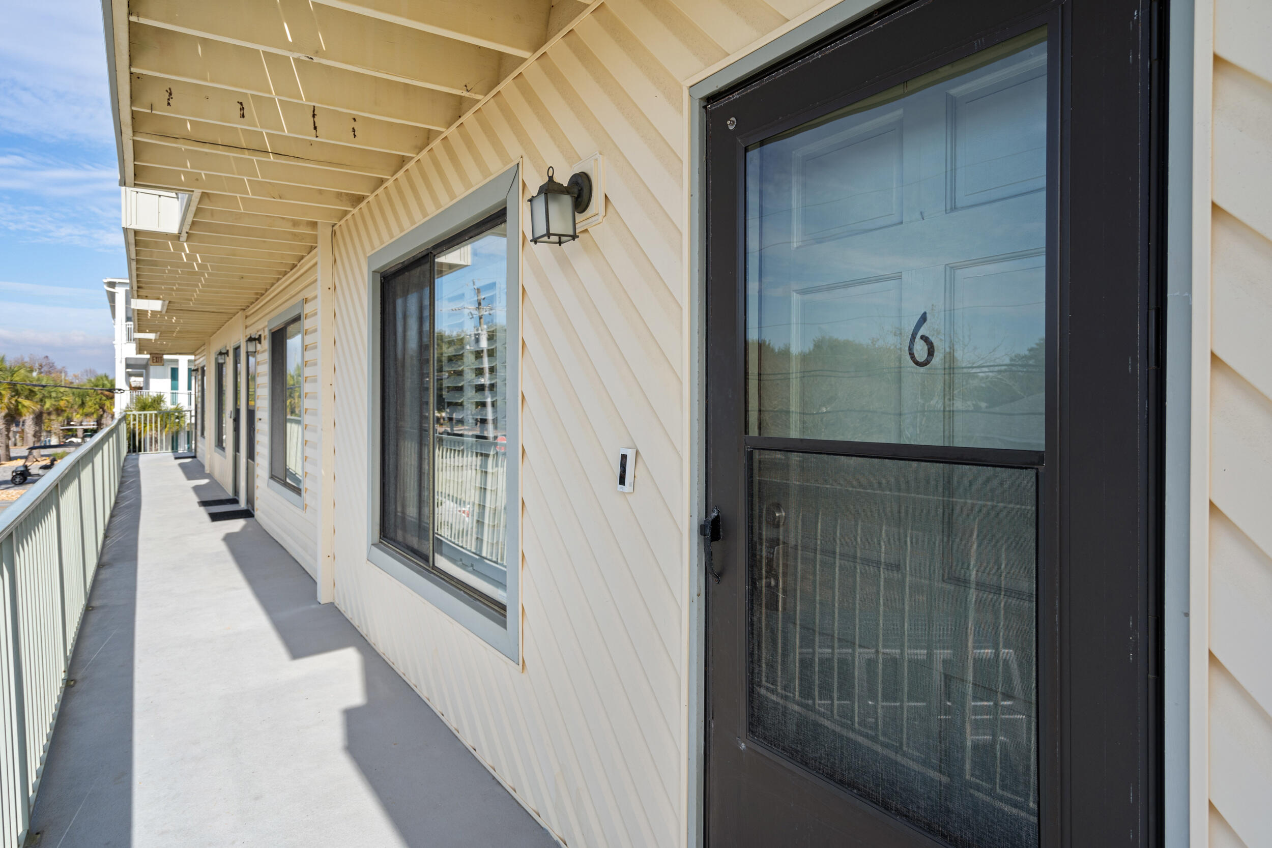 SANDPRINTS CONDO - Residential