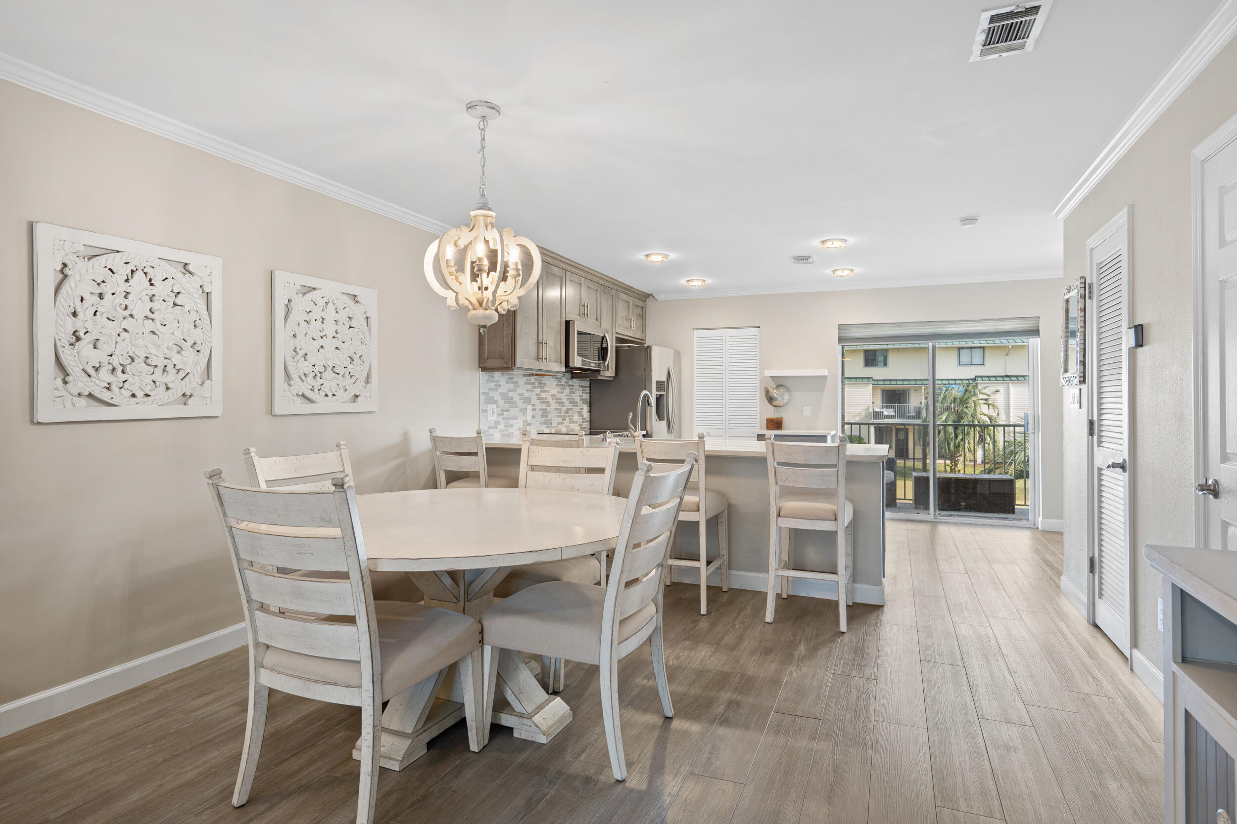 SANDPRINTS CONDO - Residential