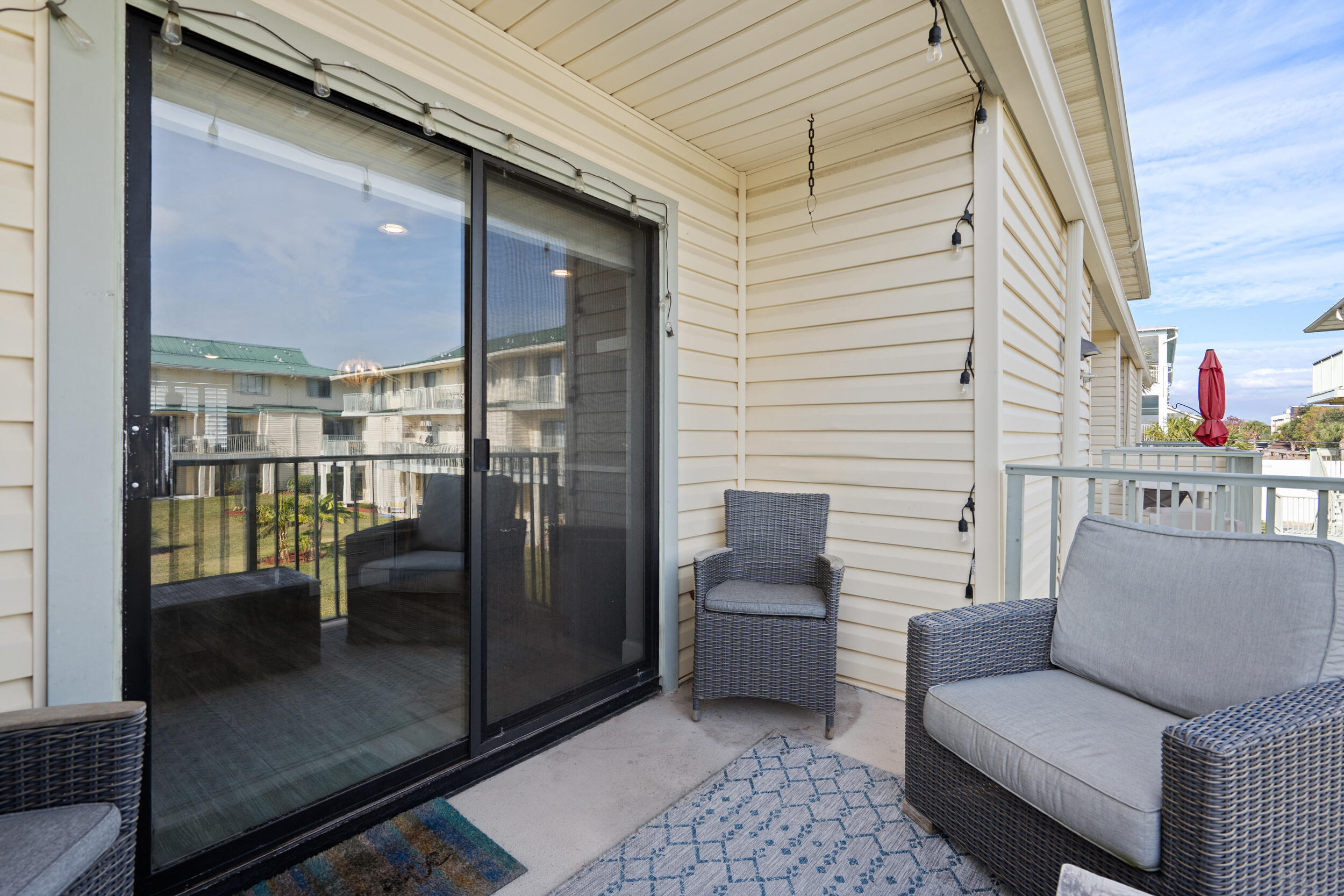 SANDPRINTS CONDO - Residential