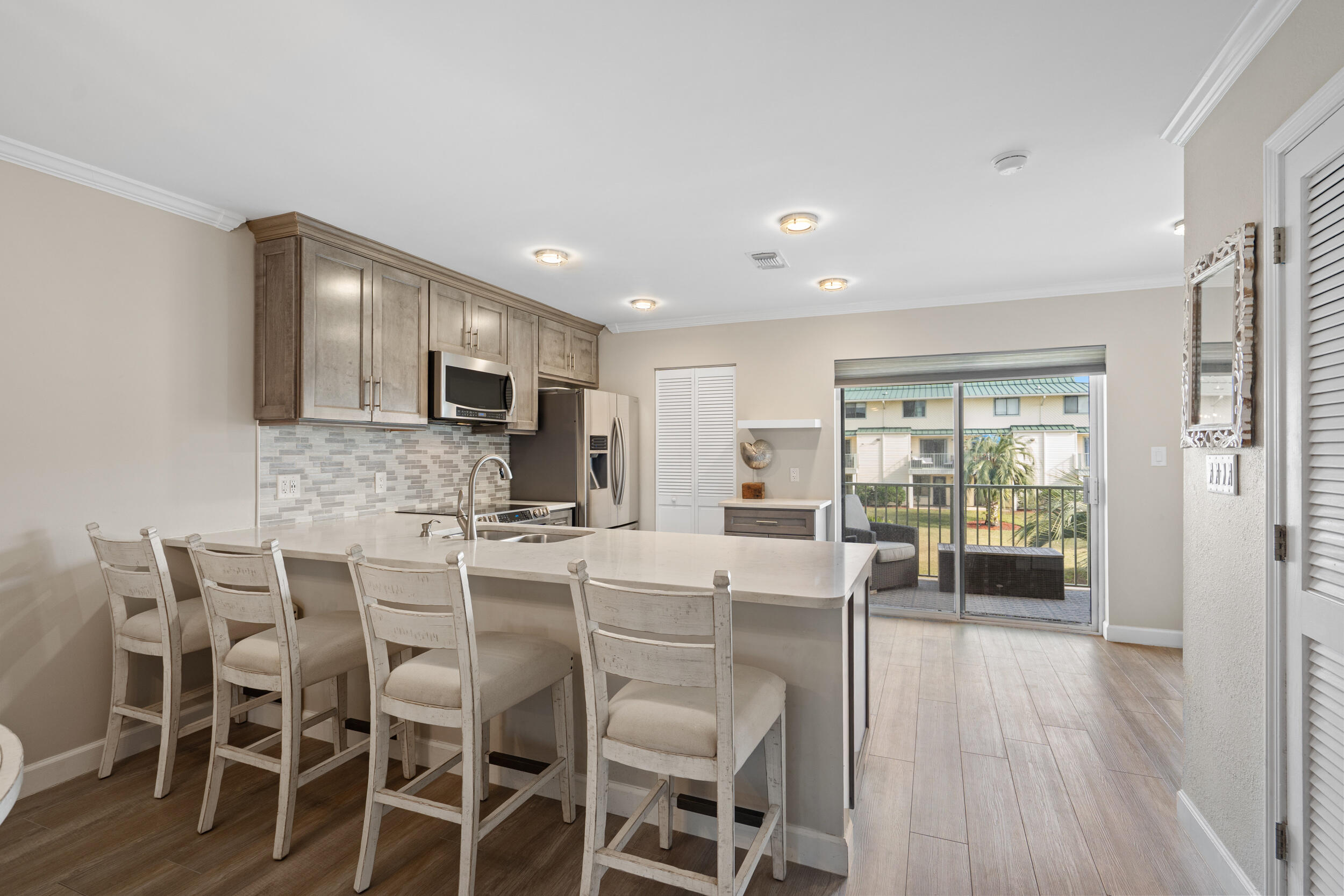 SANDPRINTS CONDO - Residential