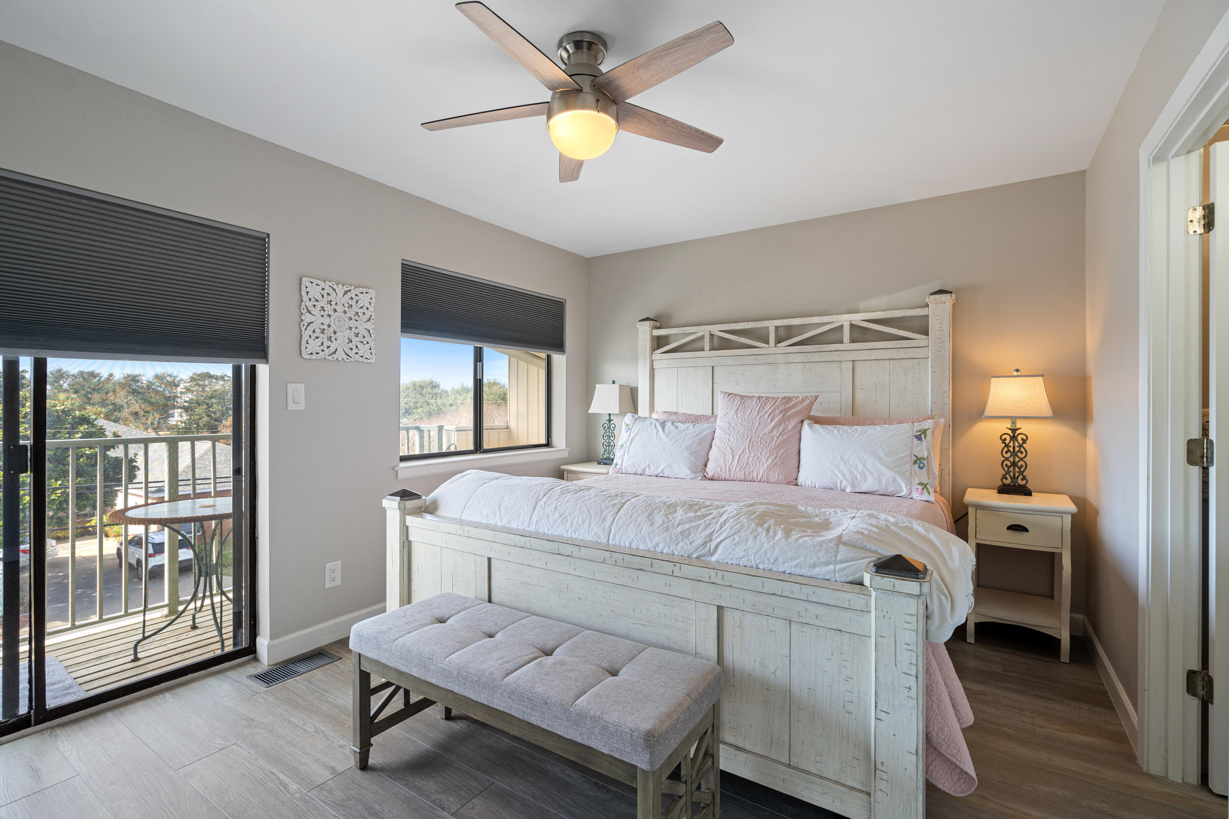 SANDPRINTS CONDO - Residential