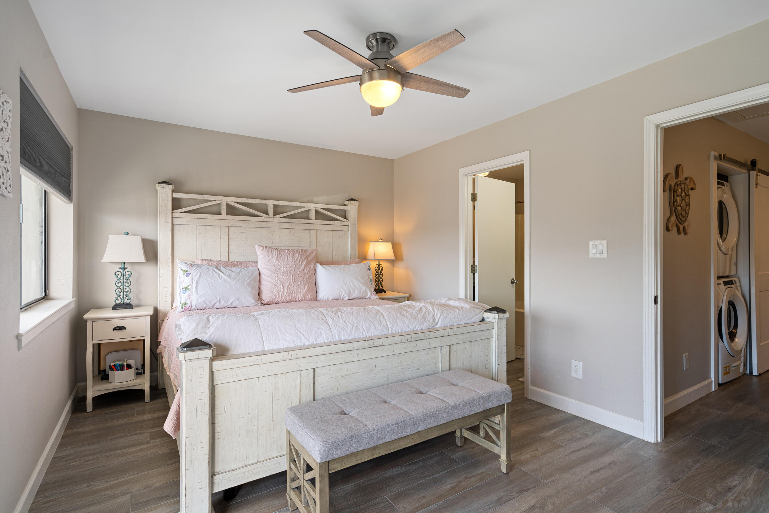 SANDPRINTS CONDO - Residential