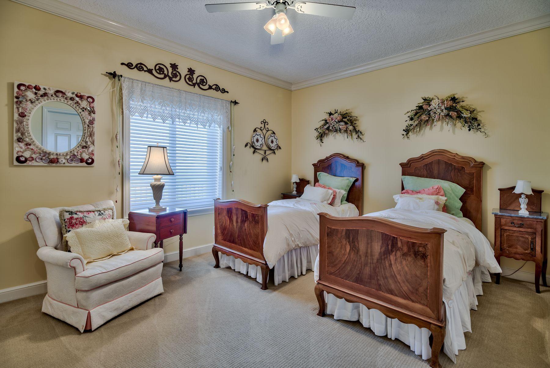 SOUTHWINDS III AT SANDESTIN - Residential