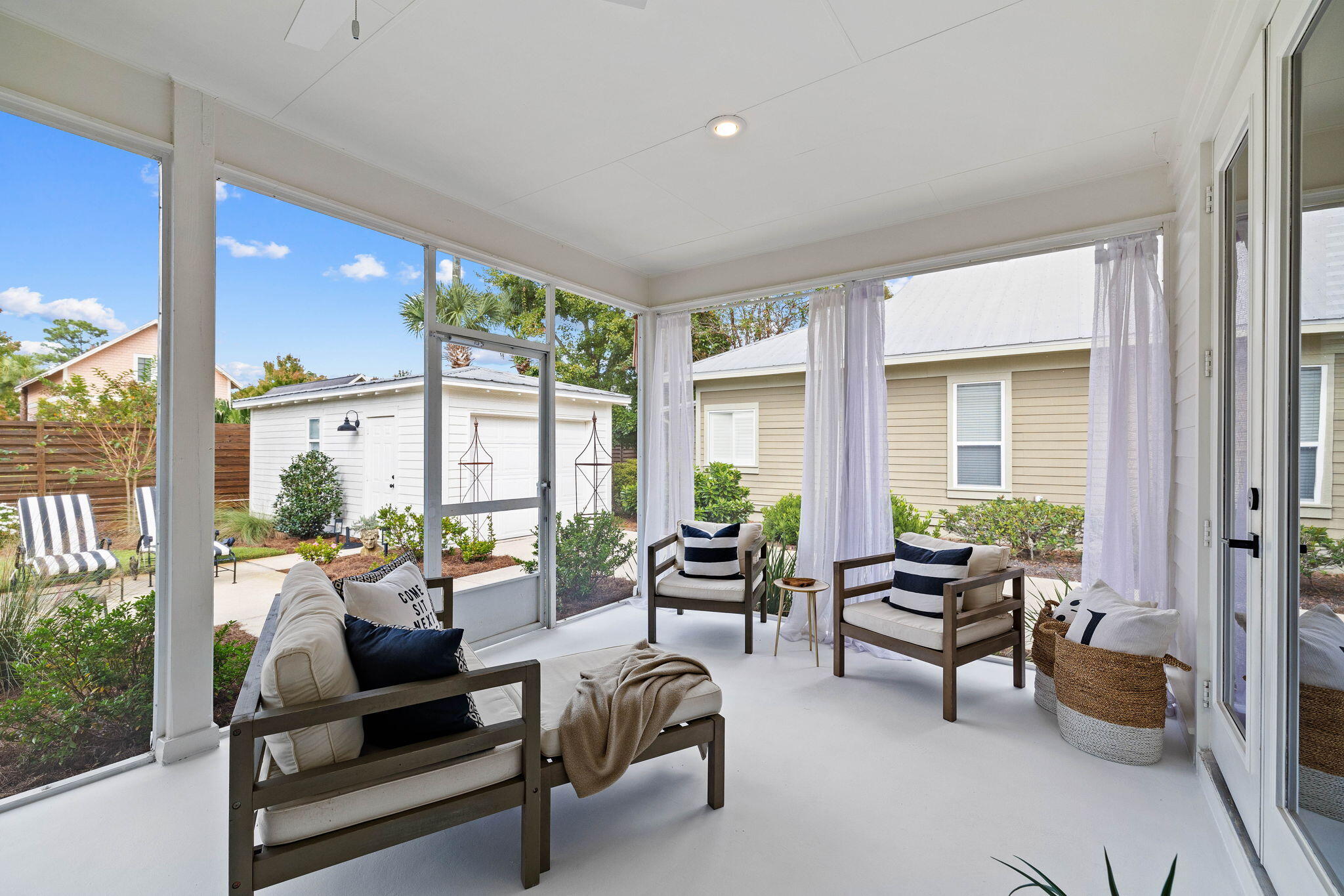 CRYSTAL LAKE II AT SANDESTIN - Residential