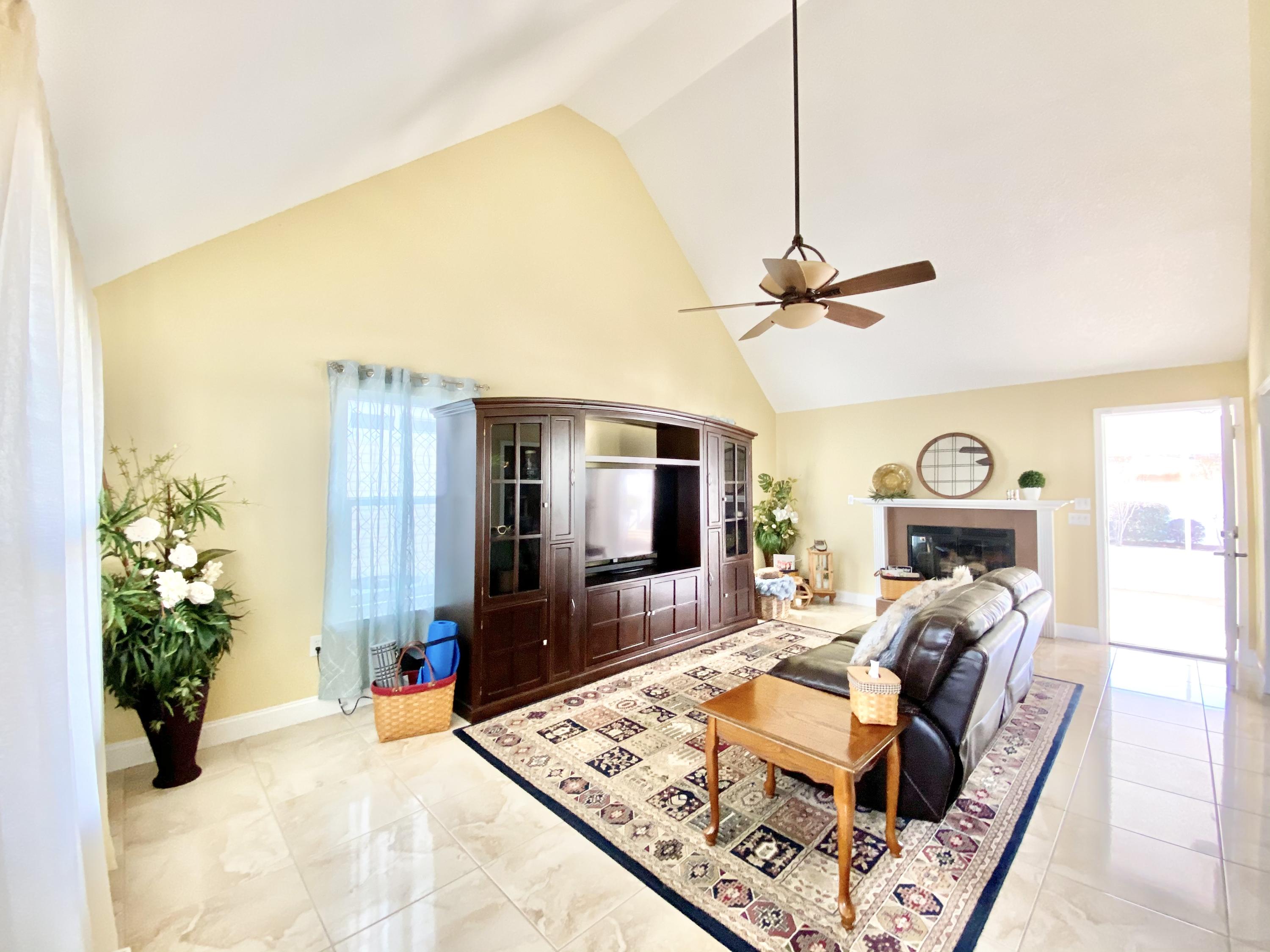 SANDY RIDGE ESTATES - Residential