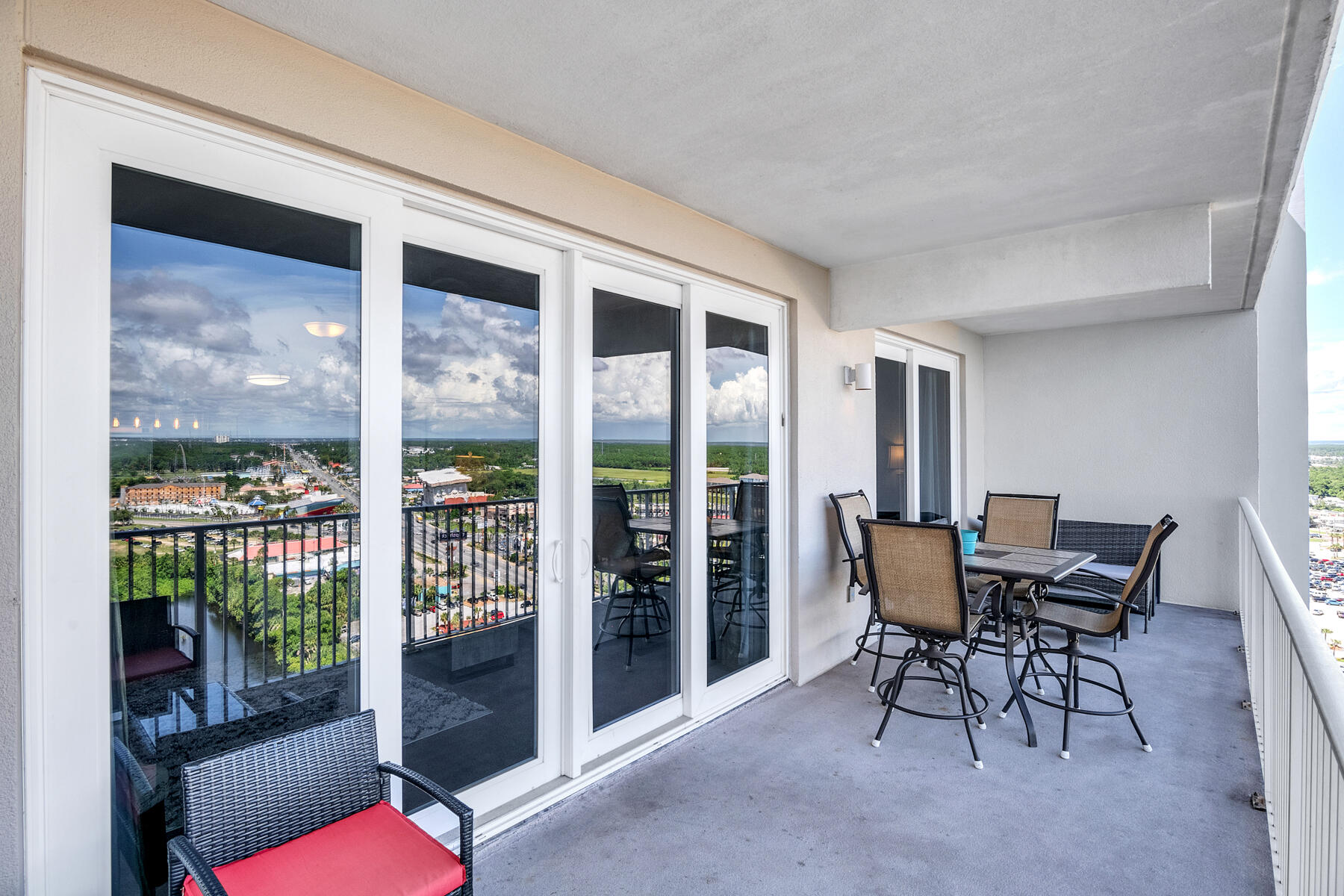 Laketown Wharf - Residential