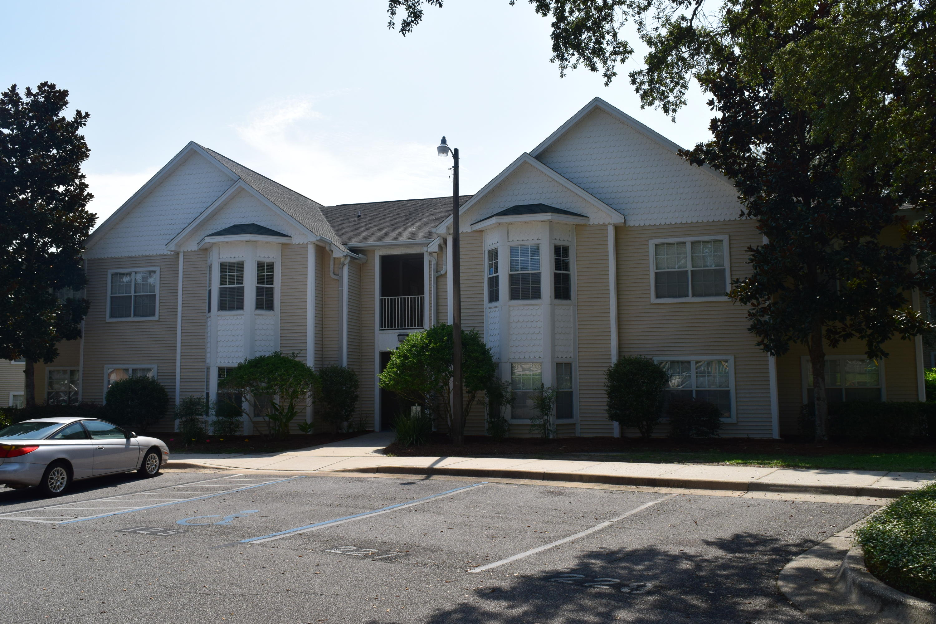 THE OAKS AT NICEVILLE - Residential