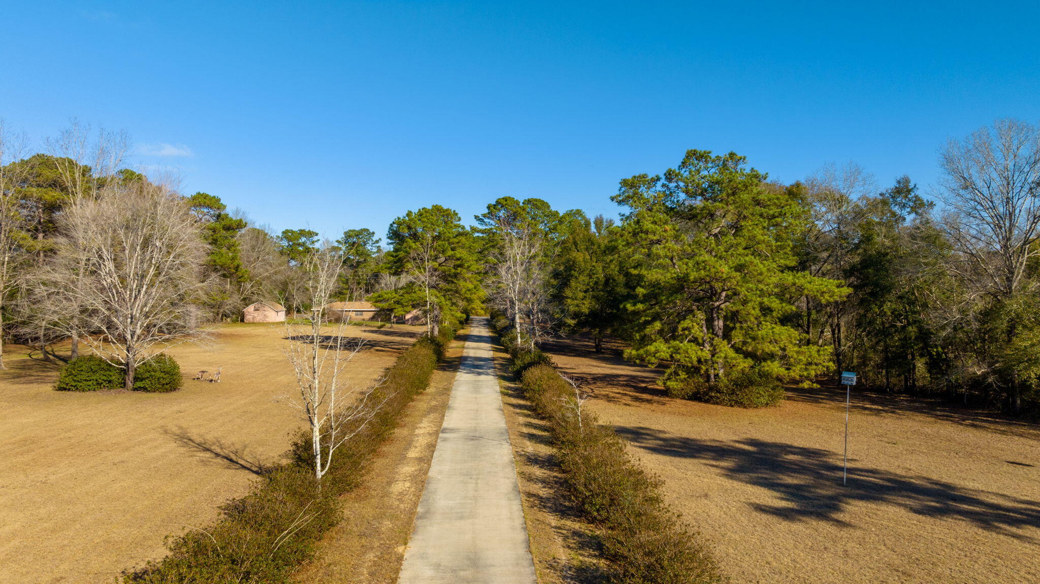 CRESTVIEW SUBURB (231000.00) - Residential