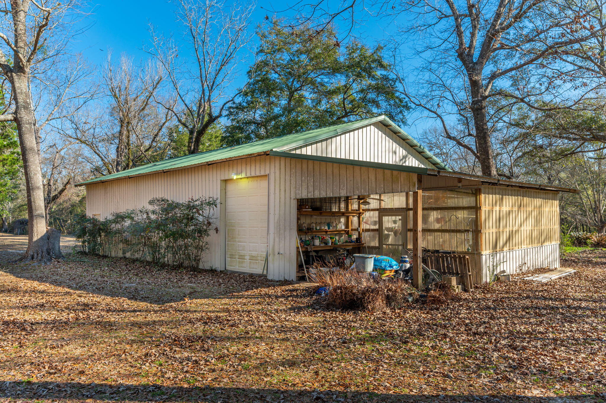 CRESTVIEW SUBURB (231000.00) - Residential