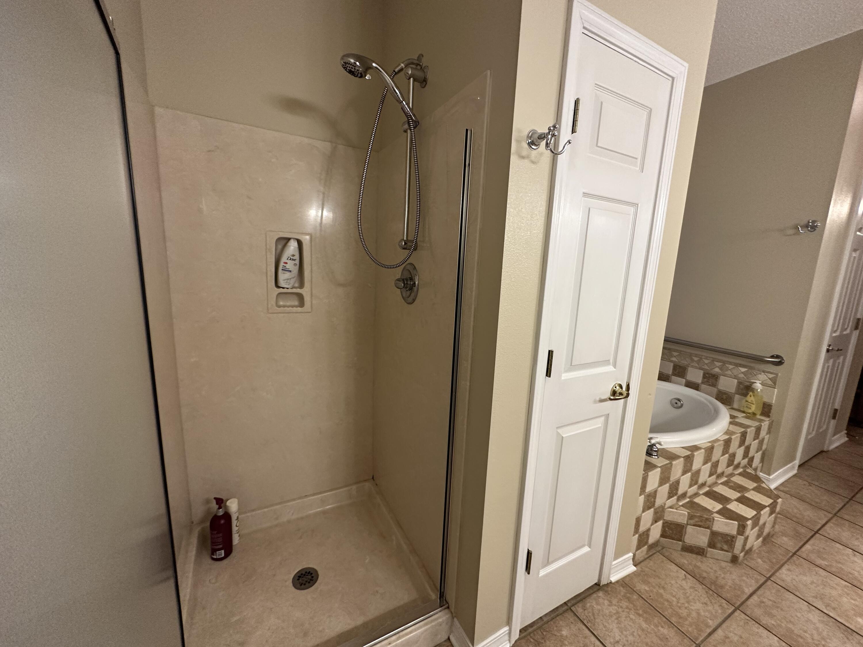 CRESTVIEW SUBURB (231000.00) - Residential