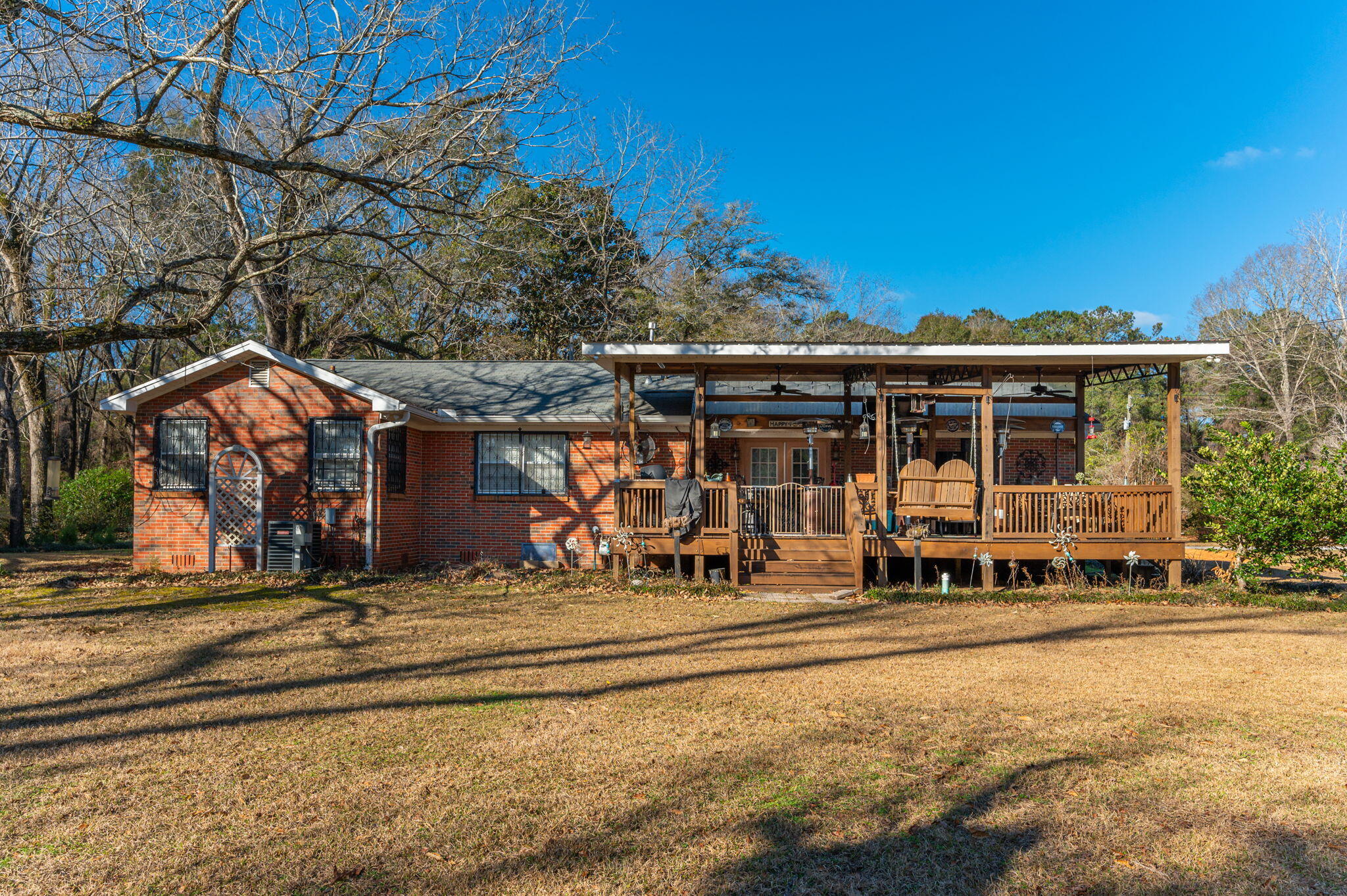 CRESTVIEW SUBURB (231000.00) - Residential