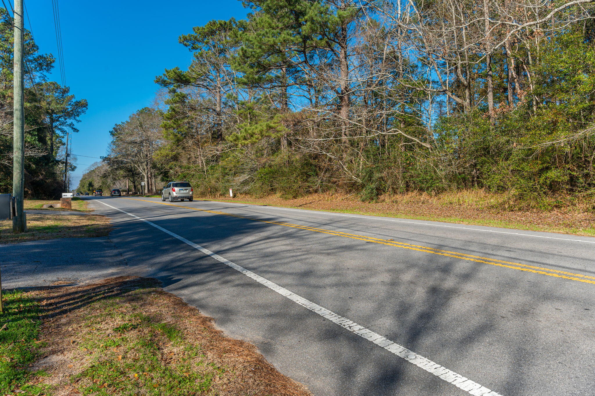 CRESTVIEW SUBURB (231000.00) - Residential