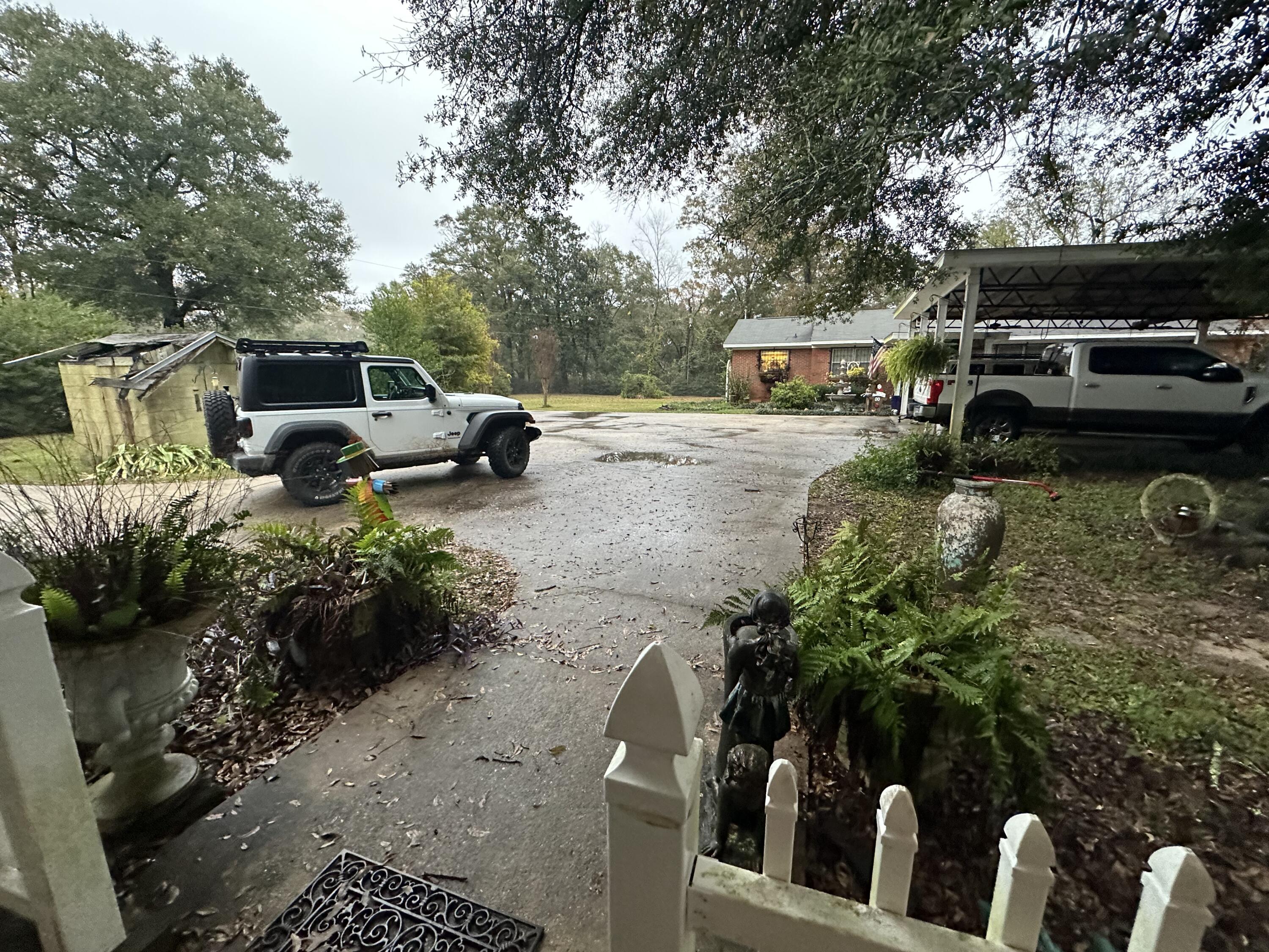 CRESTVIEW SUBURB (231000.00) - Residential