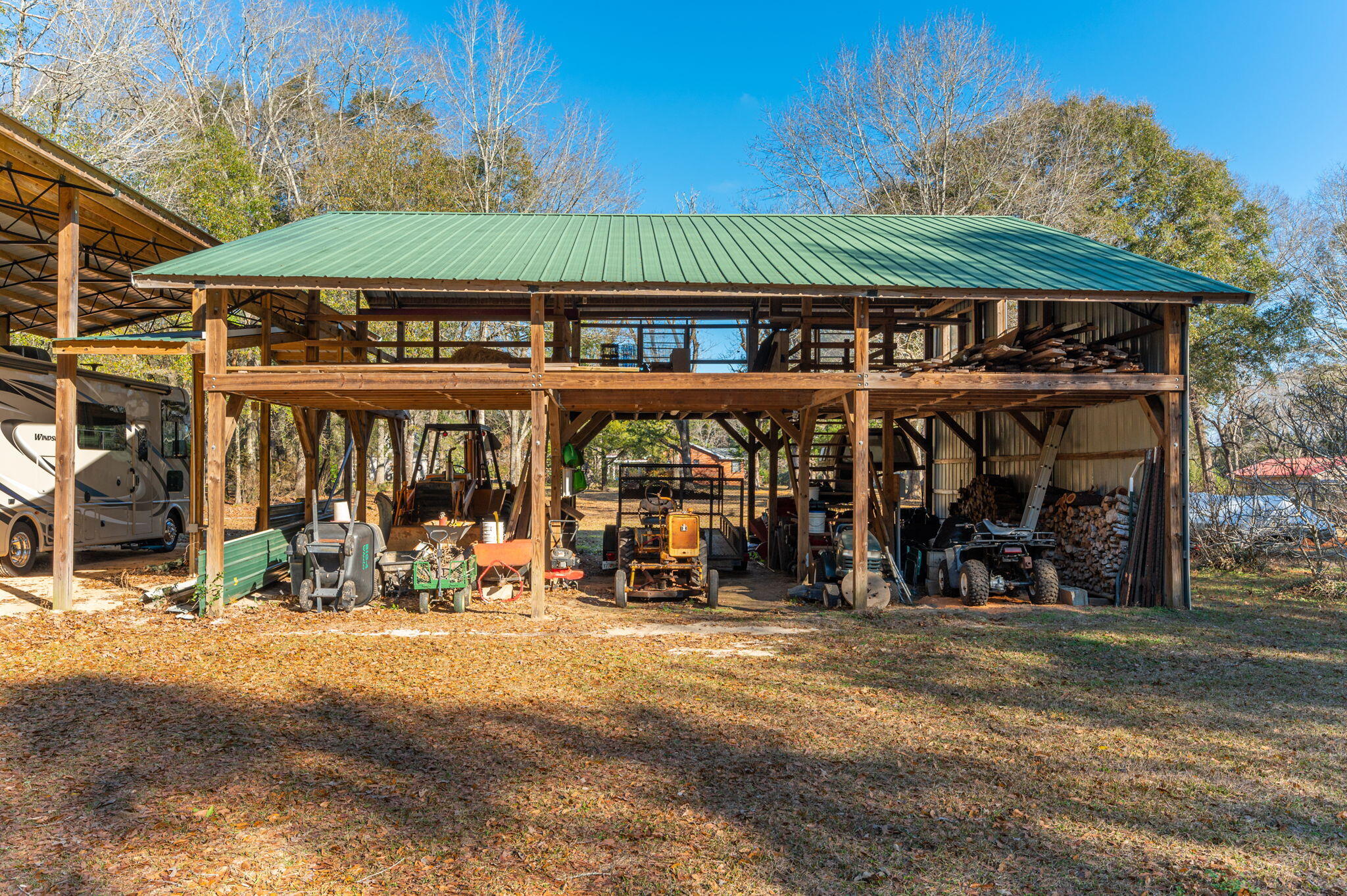 CRESTVIEW SUBURB (231000.00) - Residential