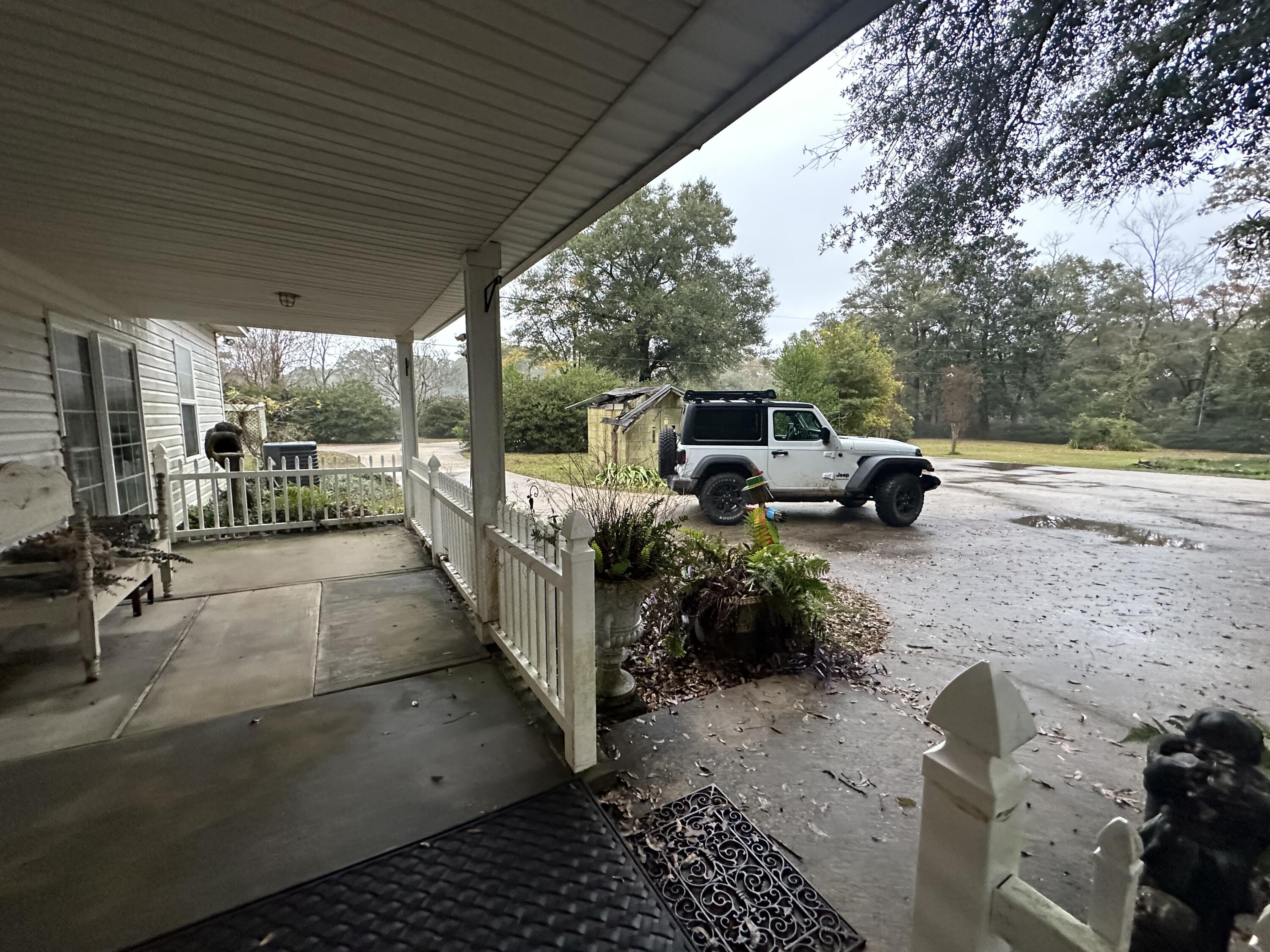 CRESTVIEW SUBURB (231000.00) - Residential