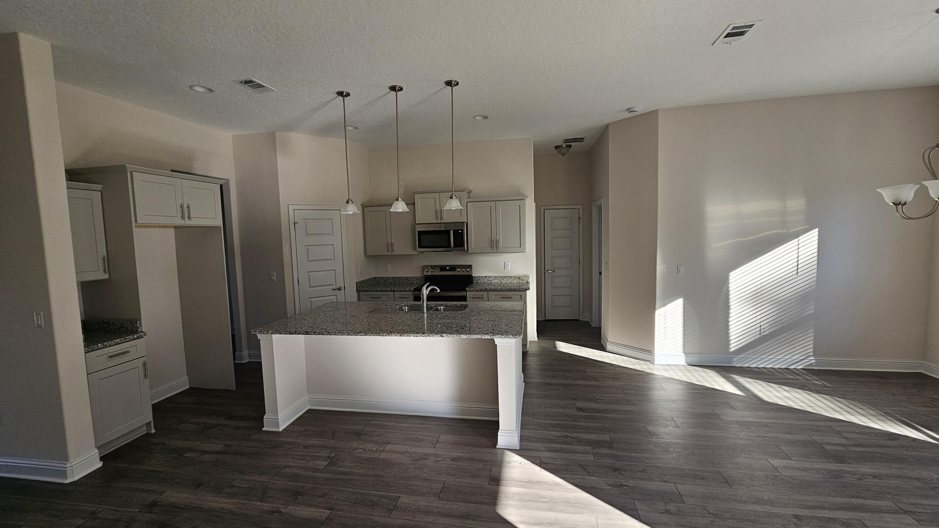 Nature Lake - Residential