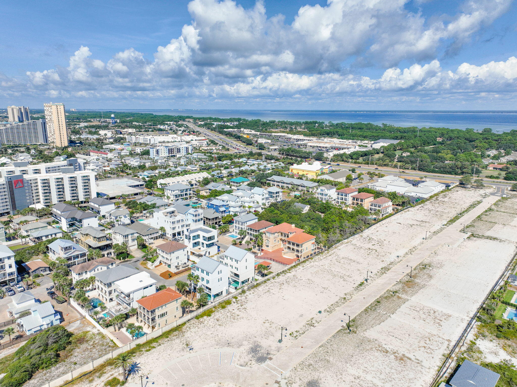 EMERALD DUNES - Residential