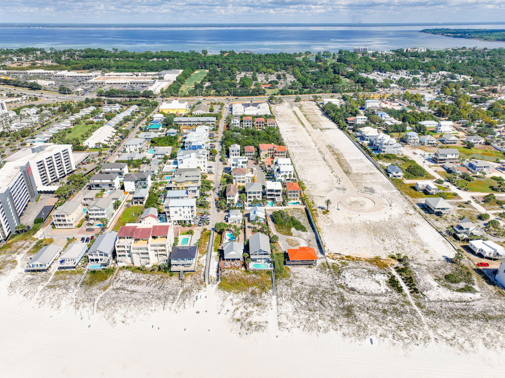 EMERALD DUNES - Residential