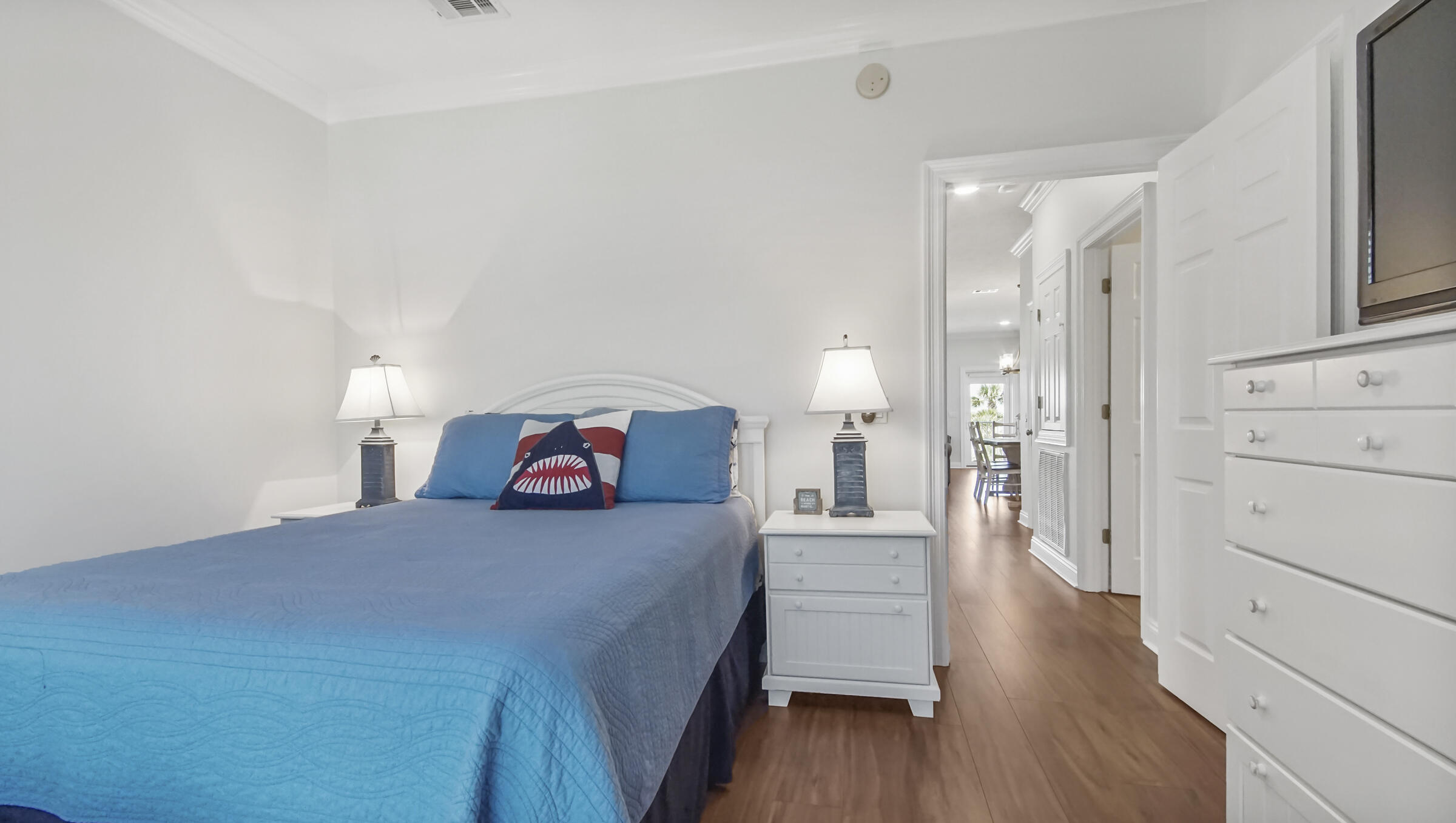 LAGUNA BEACH ESTATES 2ND ADDN - Residential