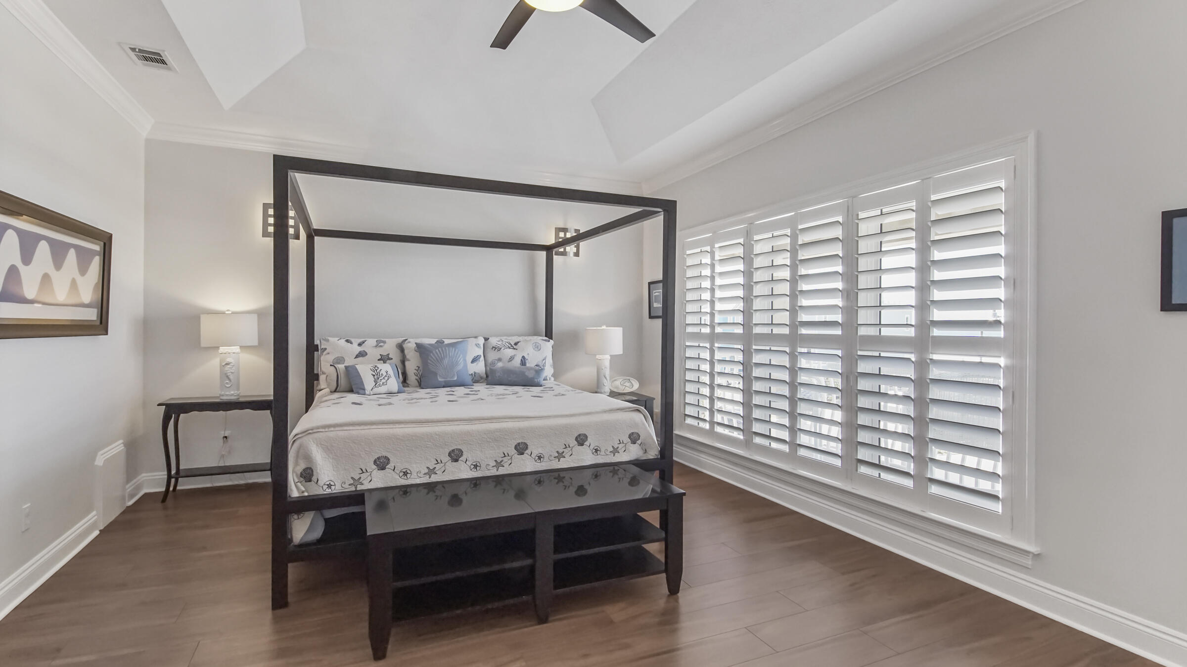 LAGUNA BEACH ESTATES 2ND ADDN - Residential