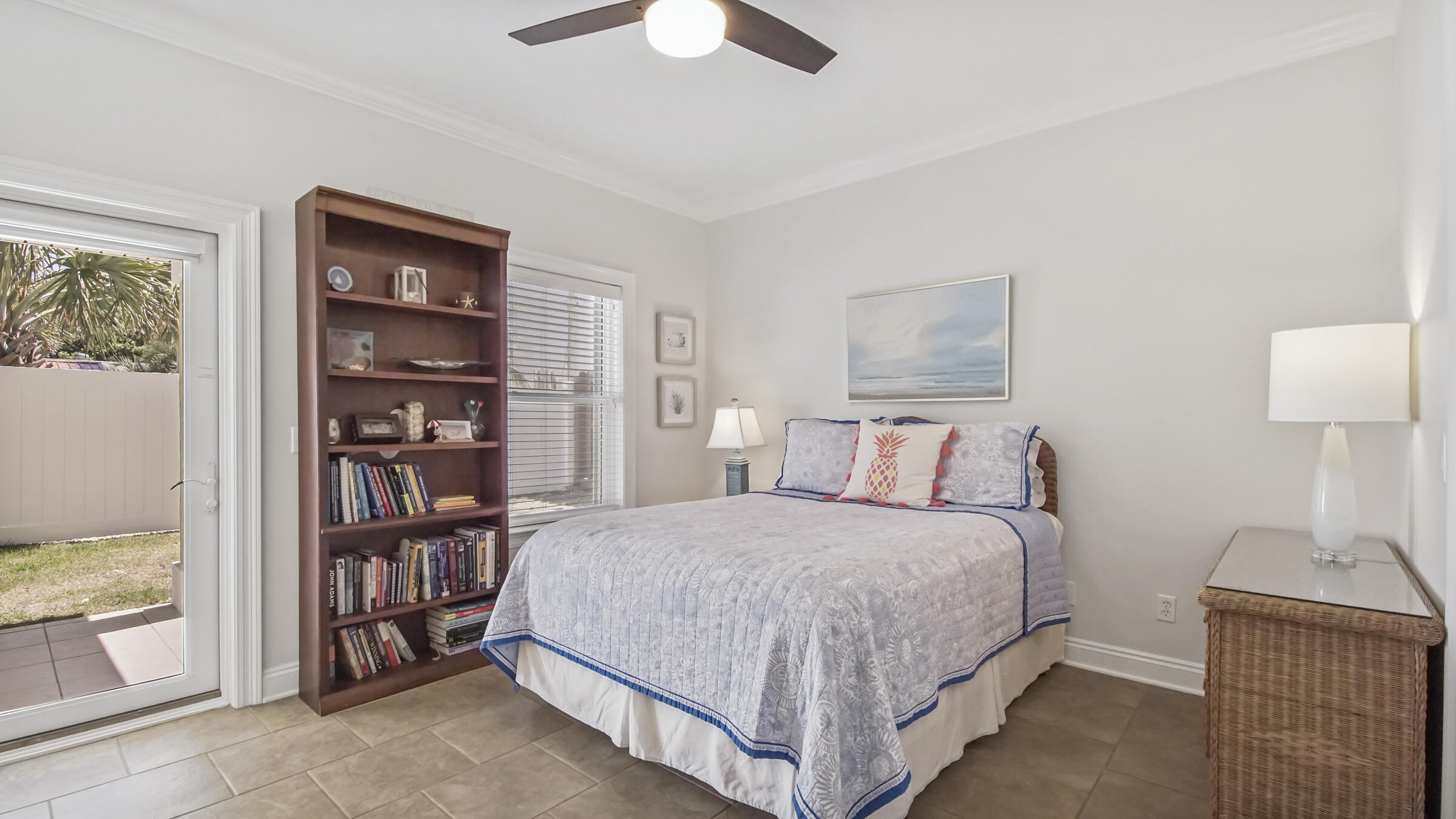 LAGUNA BEACH ESTATES 2ND ADDN - Residential