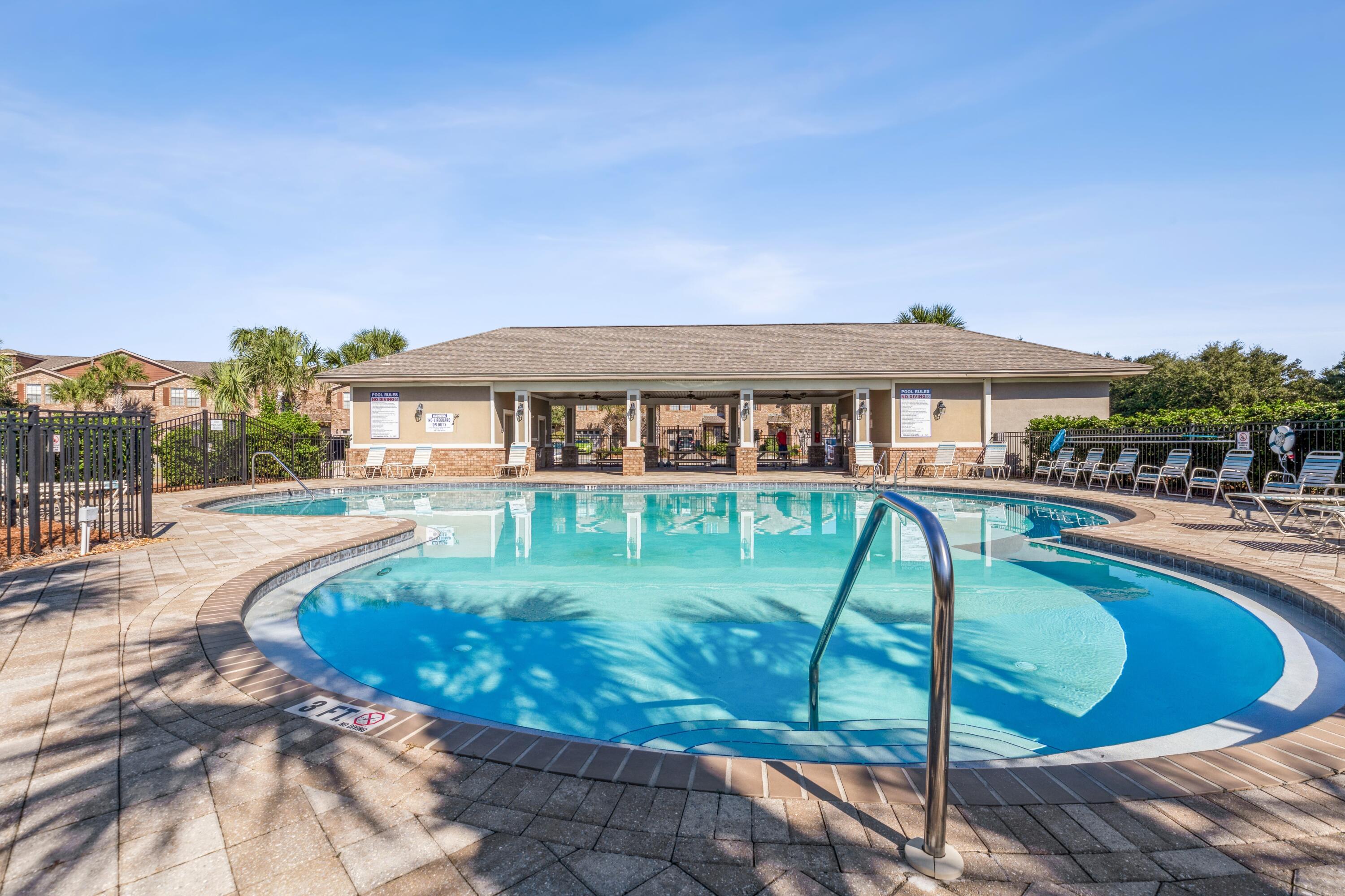 RESERVE POINTE - Residential