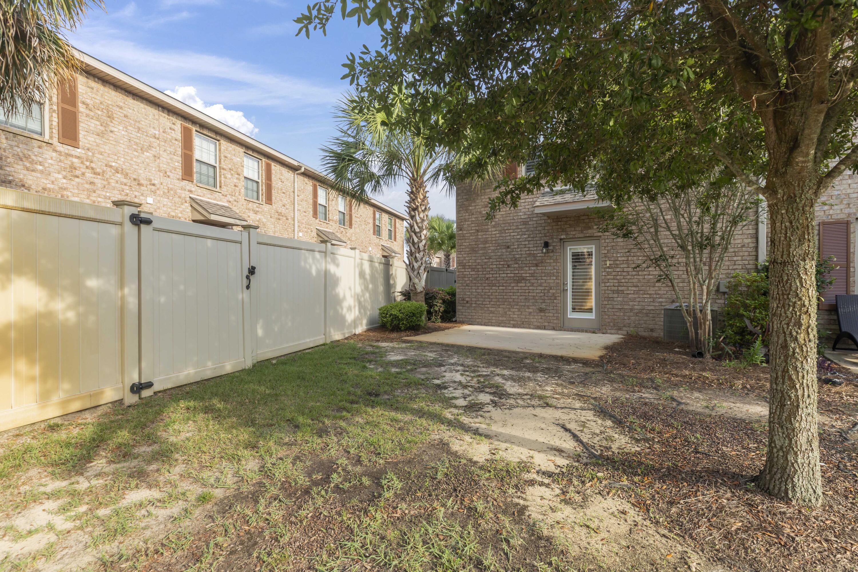 RESERVE POINTE - Residential