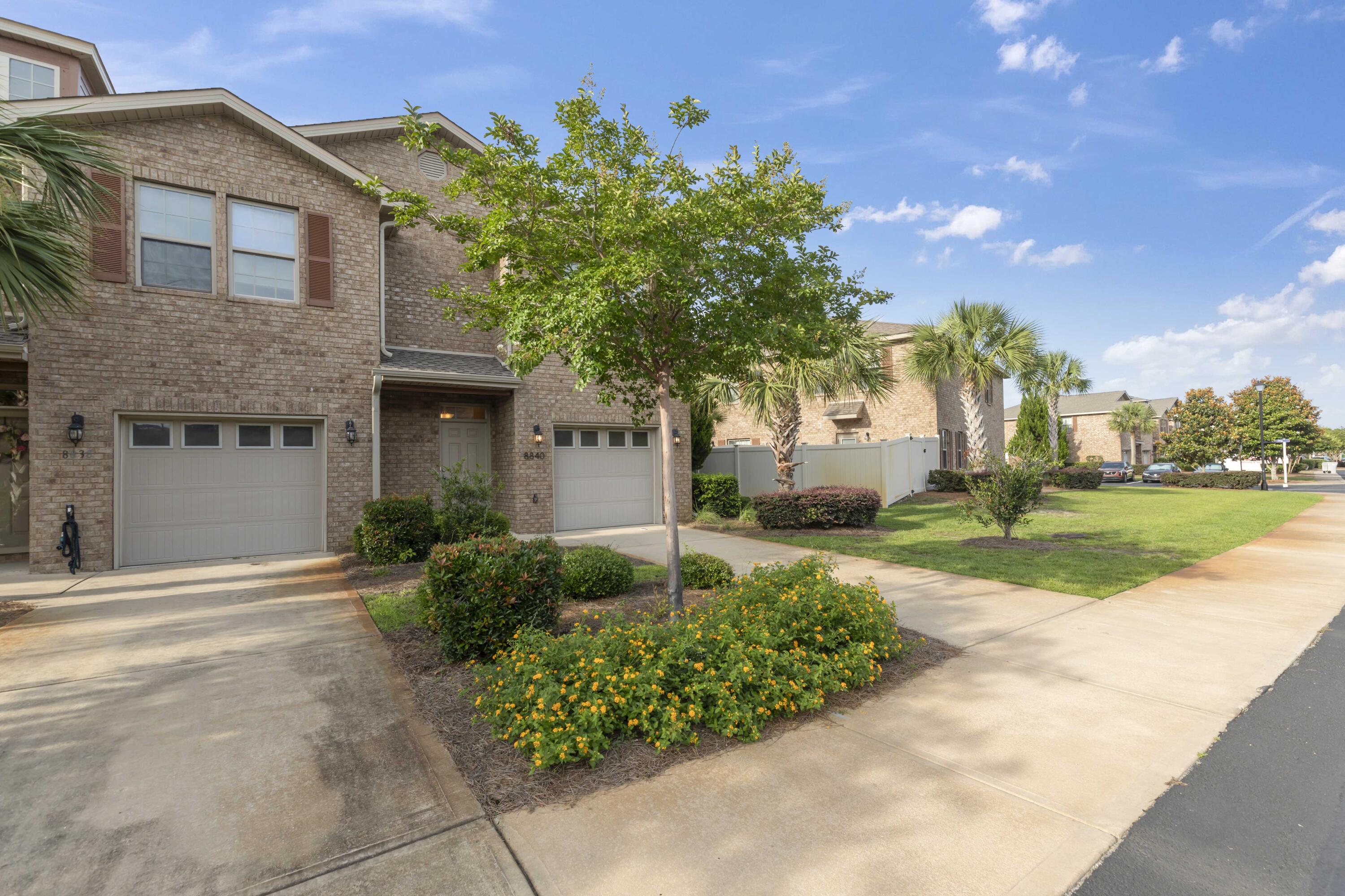 RESERVE POINTE - Residential